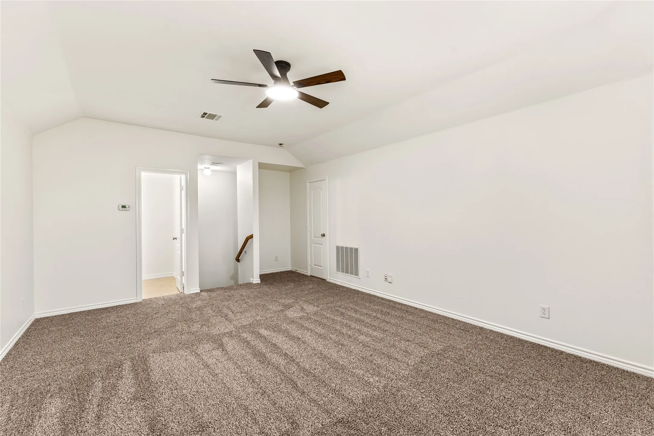 Single Family Residence For Sale in Johnson County , 401 Hidden Knoll Drive, Burleson, Texas 76028, 3 Bedroom, 3 Bathroom, 2 Garage spaces, 2,332 Sqft, built in 2008, mls#21366846, Real Estate Agent in Burleson, Homes For Sale in Johnson county, Homes For Sale in Burleson, Realtor in Burleson Texas, Real Estate Brokerage Independent Realty Texas, Luminita Cordes Realtor