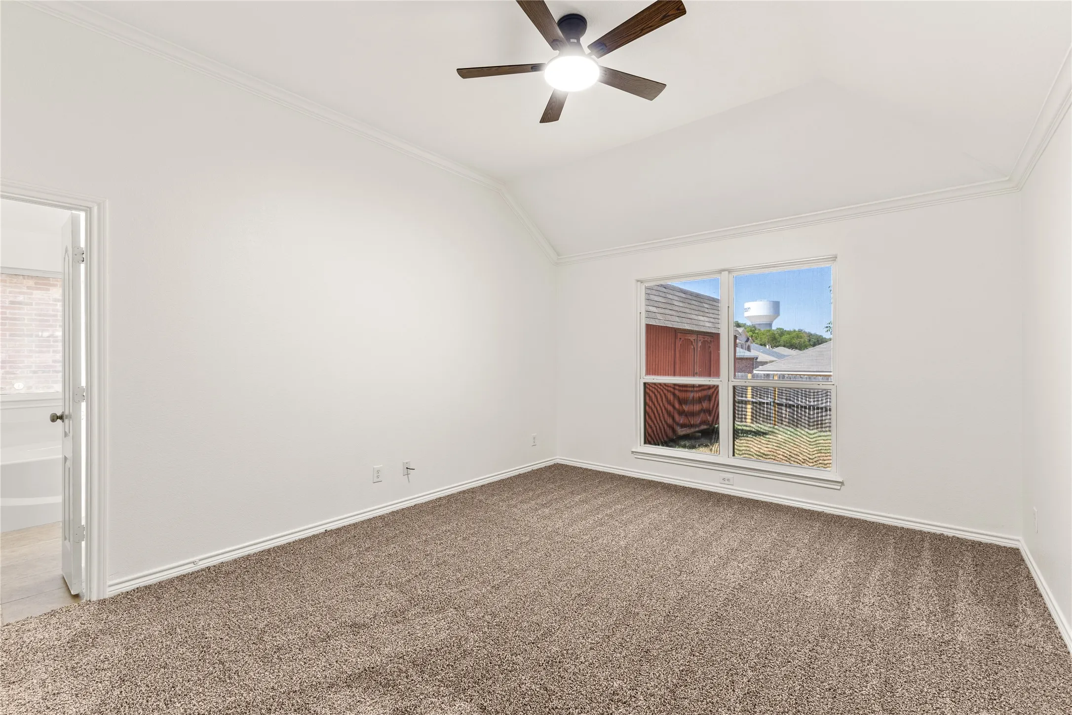 Single Family Residence For Sale in Johnson County , 401 Hidden Knoll Drive, Burleson, Texas 76028, 3 Bedroom, 3 Bathroom, 2 Garage spaces, 2,332 Sqft, built in 2008, mls#21366846, Real Estate Agent in Burleson, Homes For Sale in Johnson county, Homes For Sale in Burleson, Realtor in Burleson Texas, Real Estate Brokerage Independent Realty Texas, Luminita Cordes Realtor
