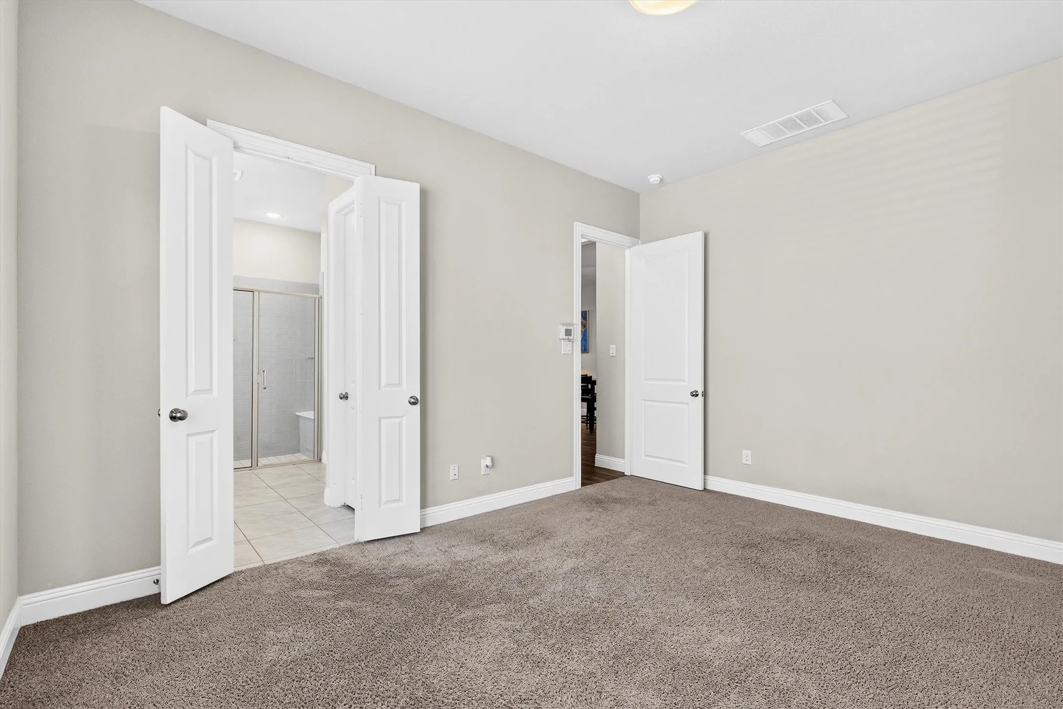 Single Family Residence For Sale in Collin County , 8226 Natchez Trail, Dallas, Texas 75252, 4 Bedroom, 4 Bathroom, 2 Garage spaces, 2,499 Sqft, built in 2020, mls#21365764, Real Estate Agent in Dallas, Homes For Sale in Collin county, Homes For Sale in Dallas, Realtor in Dallas Texas, Real Estate Brokerage Independent Realty Texas, Luminita Cordes Realtor