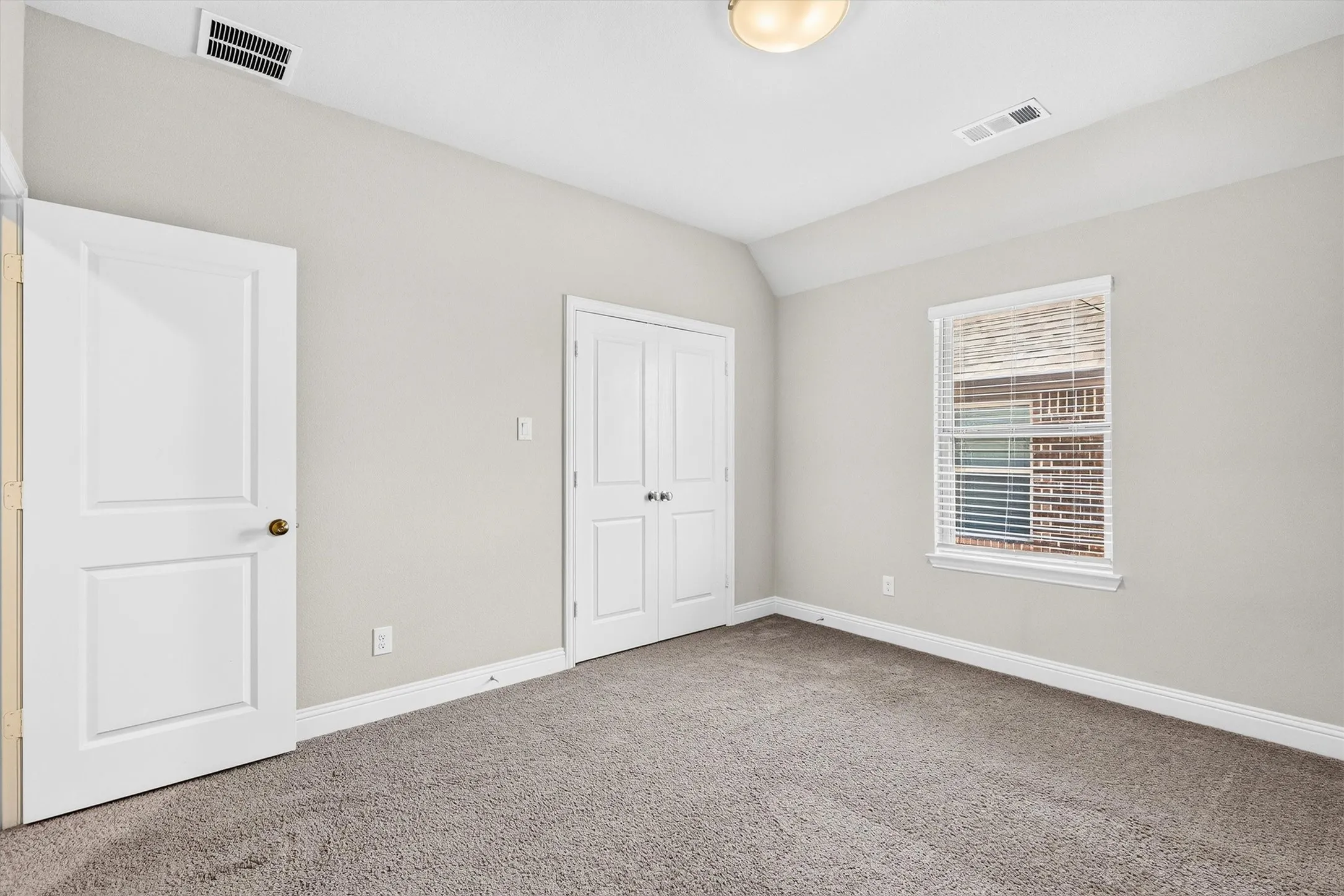 Single Family Residence For Sale in Collin County , 8226 Natchez Trail, Dallas, Texas 75252, 4 Bedroom, 4 Bathroom, 2 Garage spaces, 2,499 Sqft, built in 2020, mls#21365764, Real Estate Agent in Dallas, Homes For Sale in Collin county, Homes For Sale in Dallas, Realtor in Dallas Texas, Real Estate Brokerage Independent Realty Texas, Luminita Cordes Realtor