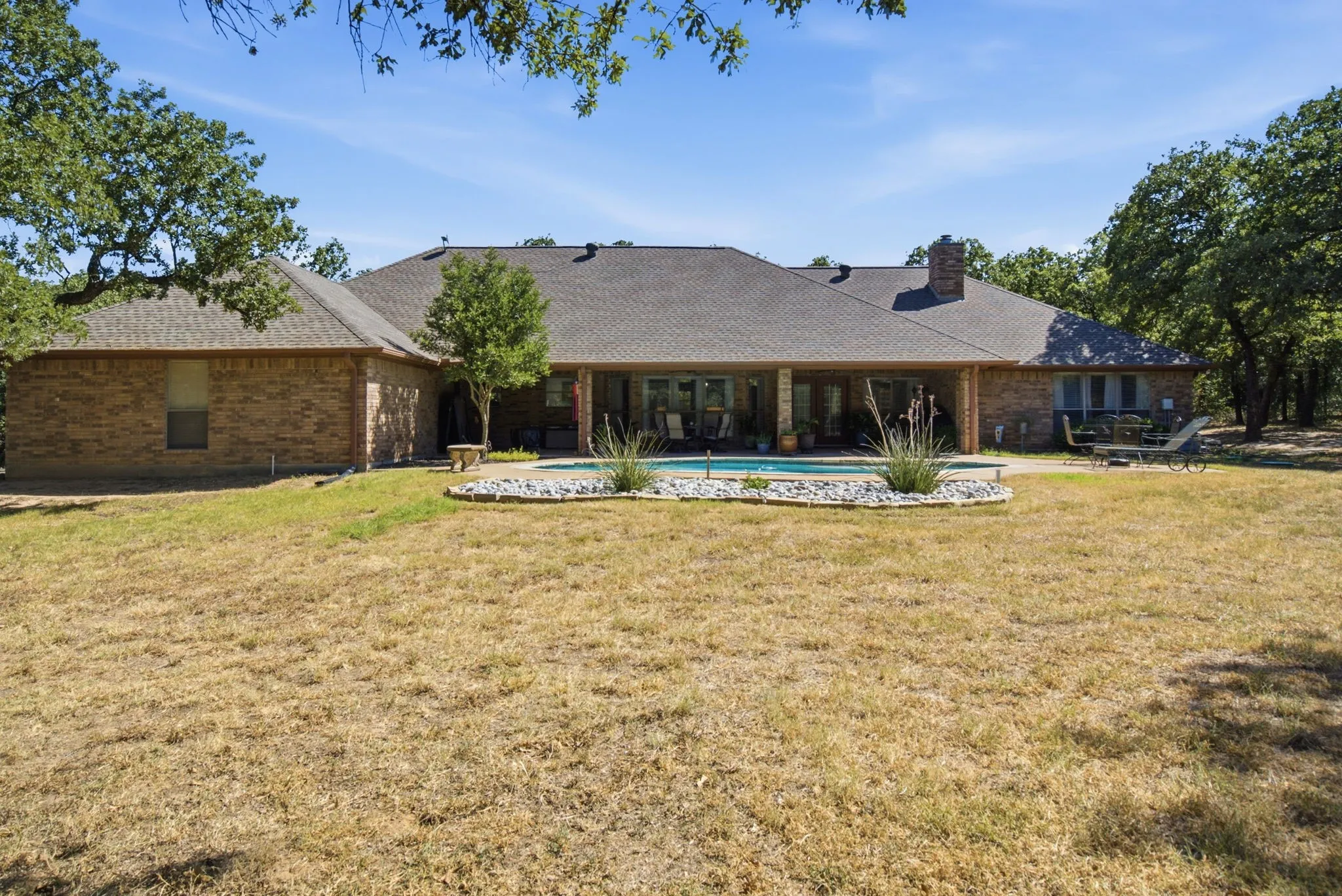 Single Family Residence For Sale in Parker County , 834 Cougar Road, Lipan, Texas 76462, 4 Bedroom, 3 Bathroom, 3 Garage spaces, 2,675 Sqft, built in 2001, mls#21360860, Real Estate Agent in Lipan, Homes For Sale in Parker county, Homes For Sale in Lipan, Realtor in Lipan Texas, Real Estate Brokerage Independent Realty Texas, Luminita Cordes Realtor