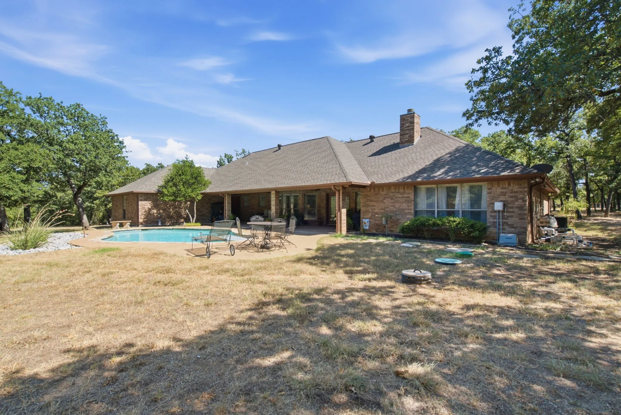 Single Family Residence For Sale in Parker County , 834 Cougar Road, Lipan, Texas 76462, 4 Bedroom, 3 Bathroom, 3 Garage spaces, 2,675 Sqft, built in 2001, mls#21360860, Real Estate Agent in Lipan, Homes For Sale in Parker county, Homes For Sale in Lipan, Realtor in Lipan Texas, Real Estate Brokerage Independent Realty Texas, Luminita Cordes Realtor