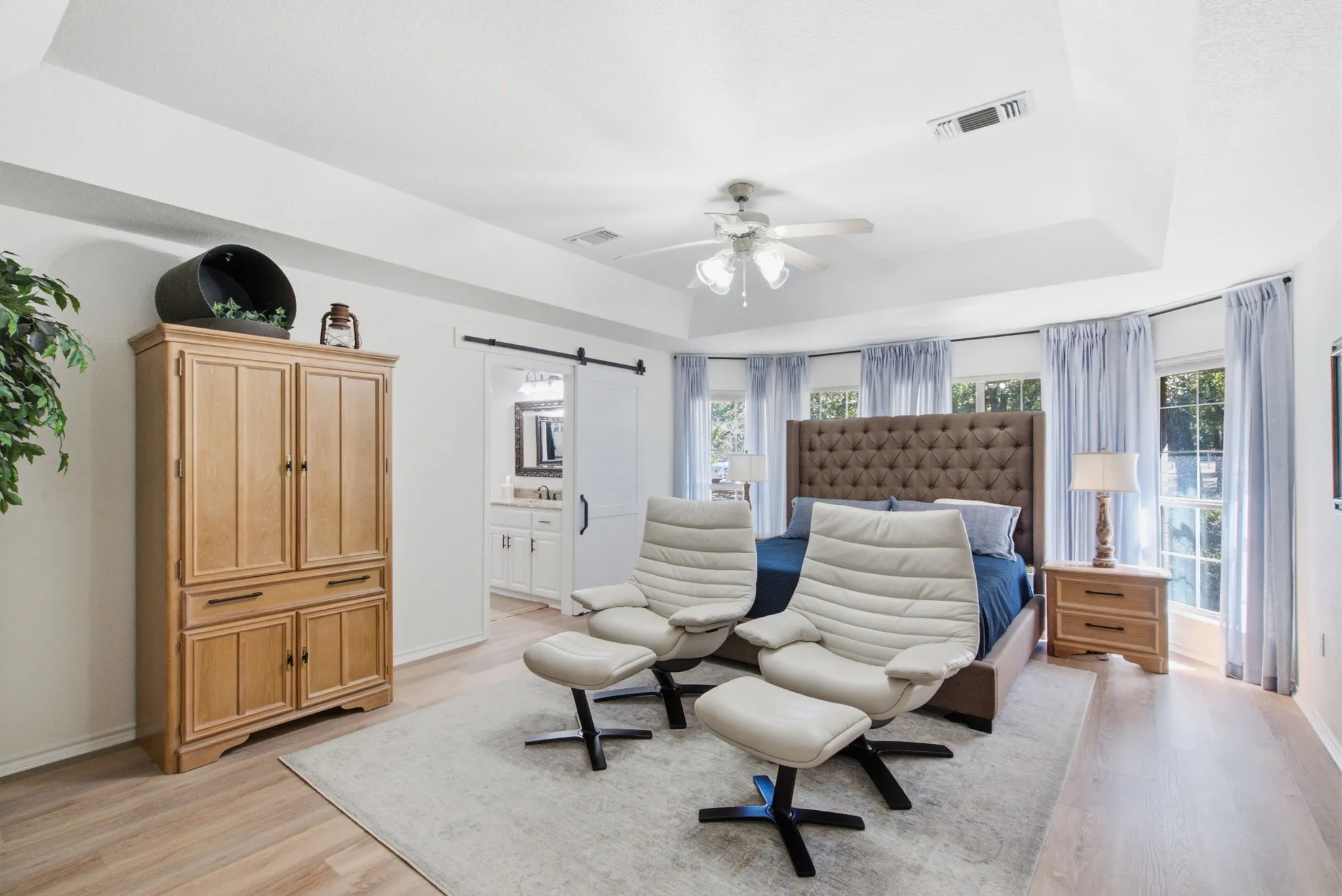 Single Family Residence For Sale in Parker County , 834 Cougar Road, Lipan, Texas 76462, 4 Bedroom, 3 Bathroom, 3 Garage spaces, 2,675 Sqft, built in 2001, mls#21360860, Real Estate Agent in Lipan, Homes For Sale in Parker county, Homes For Sale in Lipan, Realtor in Lipan Texas, Real Estate Brokerage Independent Realty Texas, Luminita Cordes Realtor