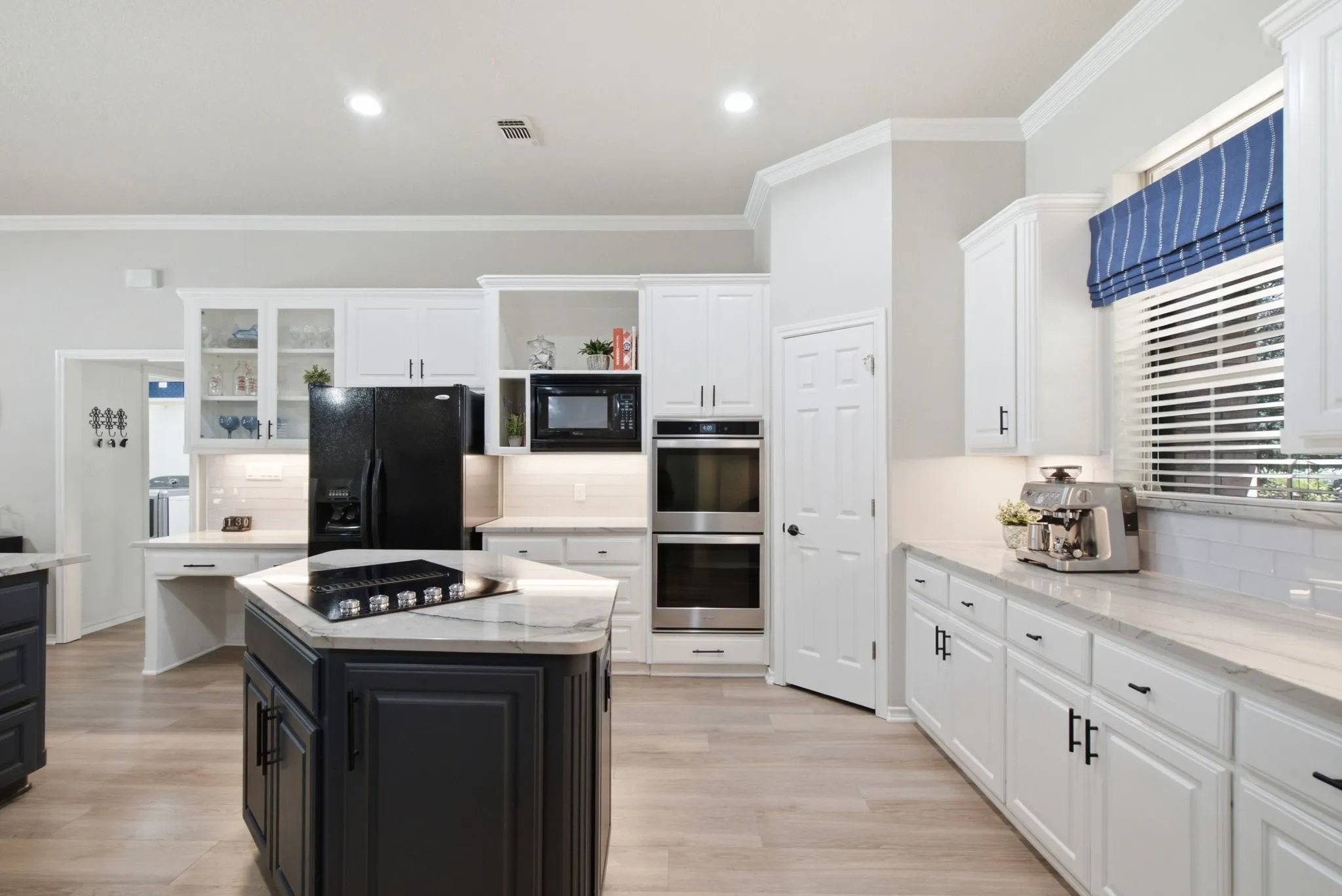 Single Family Residence For Sale in Parker County , 834 Cougar Road, Lipan, Texas 76462, 4 Bedroom, 3 Bathroom, 3 Garage spaces, 2,675 Sqft, built in 2001, mls#21360860, Real Estate Agent in Lipan, Homes For Sale in Parker county, Homes For Sale in Lipan, Realtor in Lipan Texas, Real Estate Brokerage Independent Realty Texas, Luminita Cordes Realtor