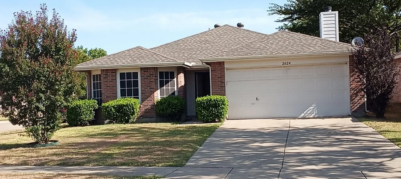 Single Family Residence For Sale in Collin County , 2624 Buckskin Drive, Mc Kinney, Texas 75071, 3 Bedroom, 2 Bathroom, 2 Garage spaces, 1,597 Sqft, built in 2000, mls#21366470, Real Estate Agent in Mc Kinney, Homes For Sale in Collin county, Homes For Sale in Mc Kinney, Realtor in Mc Kinney Texas, Real Estate Brokerage Independent Realty Texas, Luminita Cordes Realtor