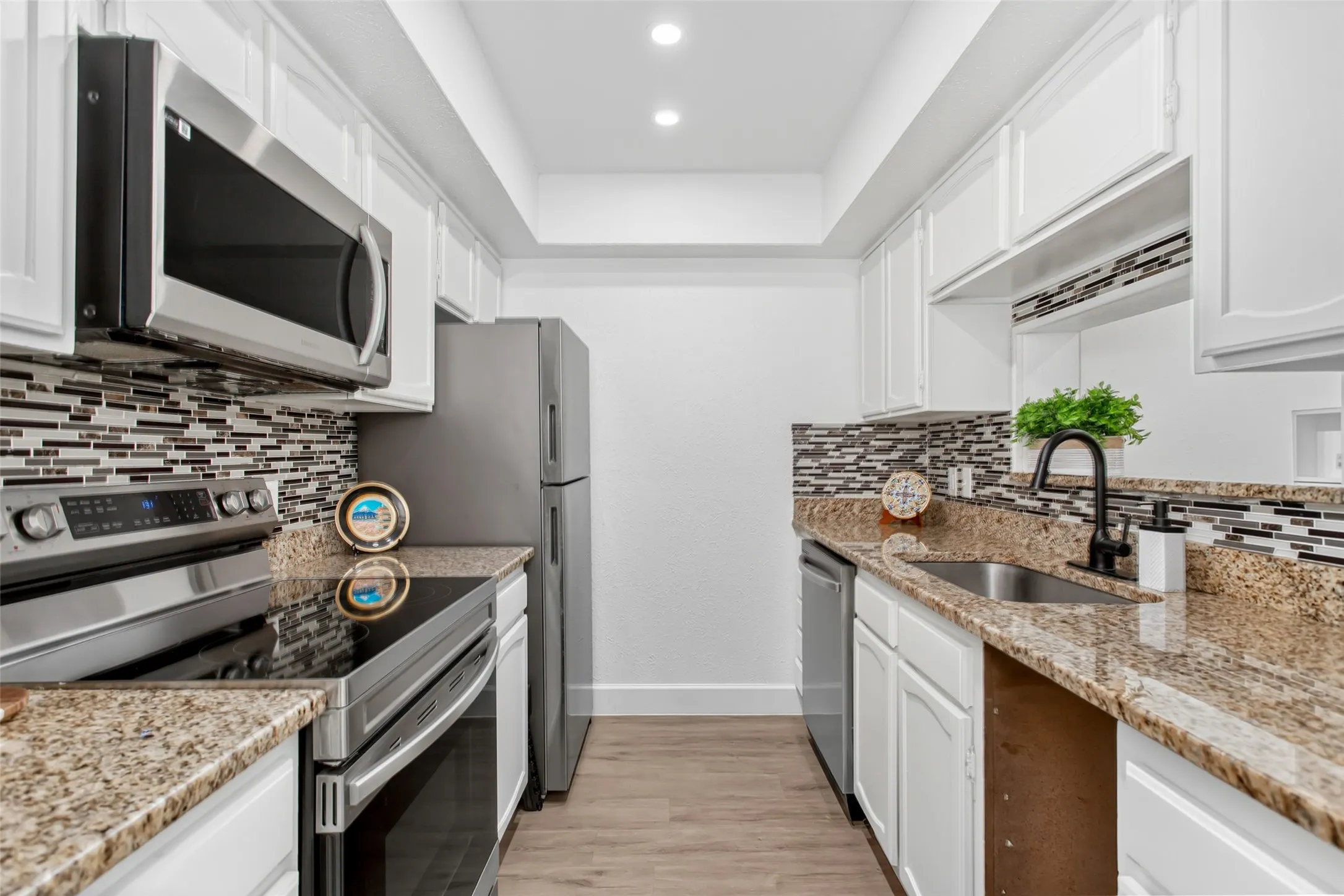 Condominium For Rent in Dallas County , 4541 N O Connor Road 2243, Irving, Texas 75062, 3 Bedroom, 2 Bathroom, Garage spaces, 1,357 Sqft, built in 1975, mls#21366860, Real Estate Agent in Irving, Homes For Rent in Dallas county, Homes For Rent in Irving, Realtor in Irving Texas, Real Estate Brokerage Independent Realty Texas, Luminita Cordes Realtor