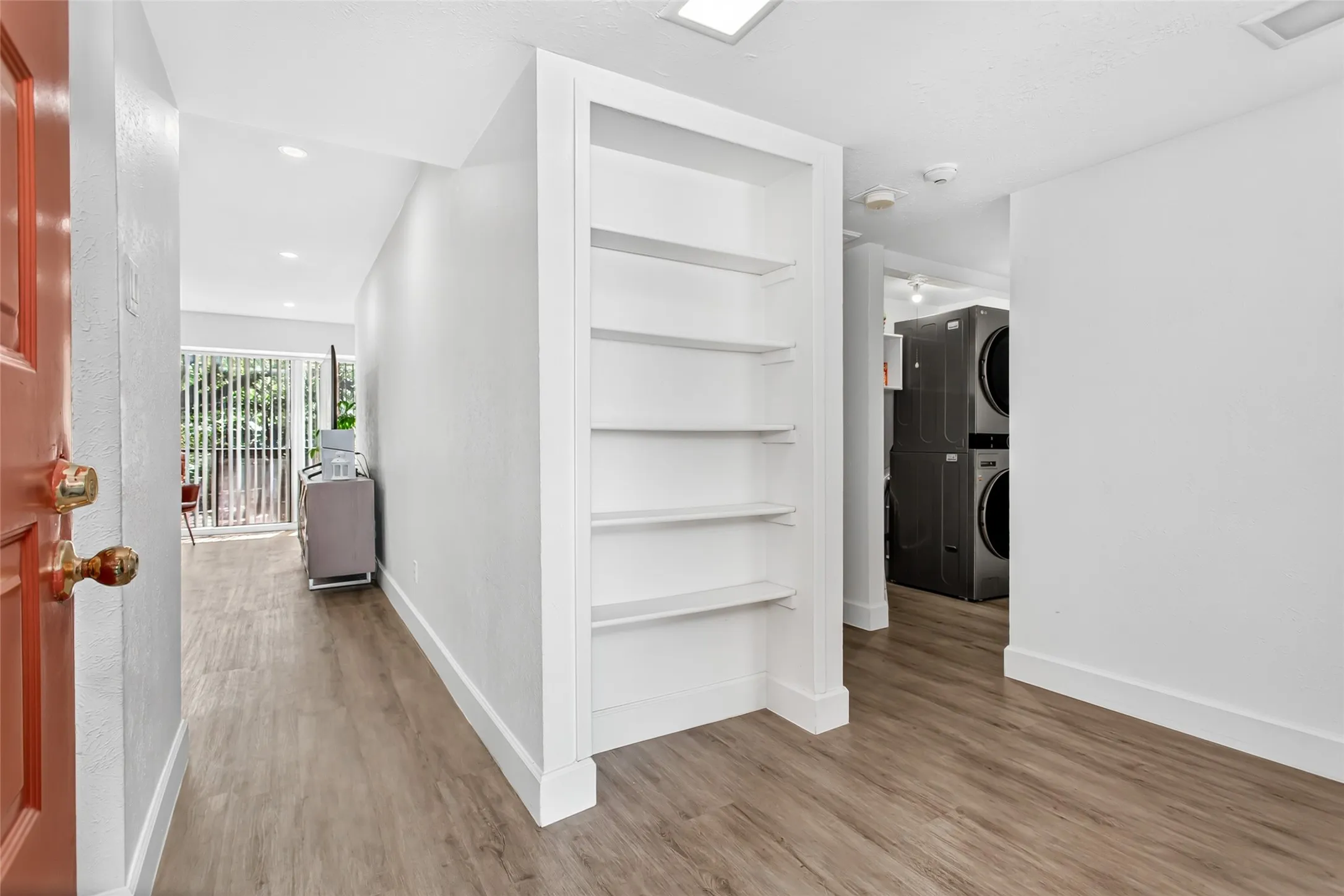 Condominium For Rent in Dallas County , 4541 N O Connor Road 2243, Irving, Texas 75062, 3 Bedroom, 2 Bathroom, Garage spaces, 1,357 Sqft, built in 1975, mls#21366860, Real Estate Agent in Irving, Homes For Rent in Dallas county, Homes For Rent in Irving, Realtor in Irving Texas, Real Estate Brokerage Independent Realty Texas, Luminita Cordes Realtor