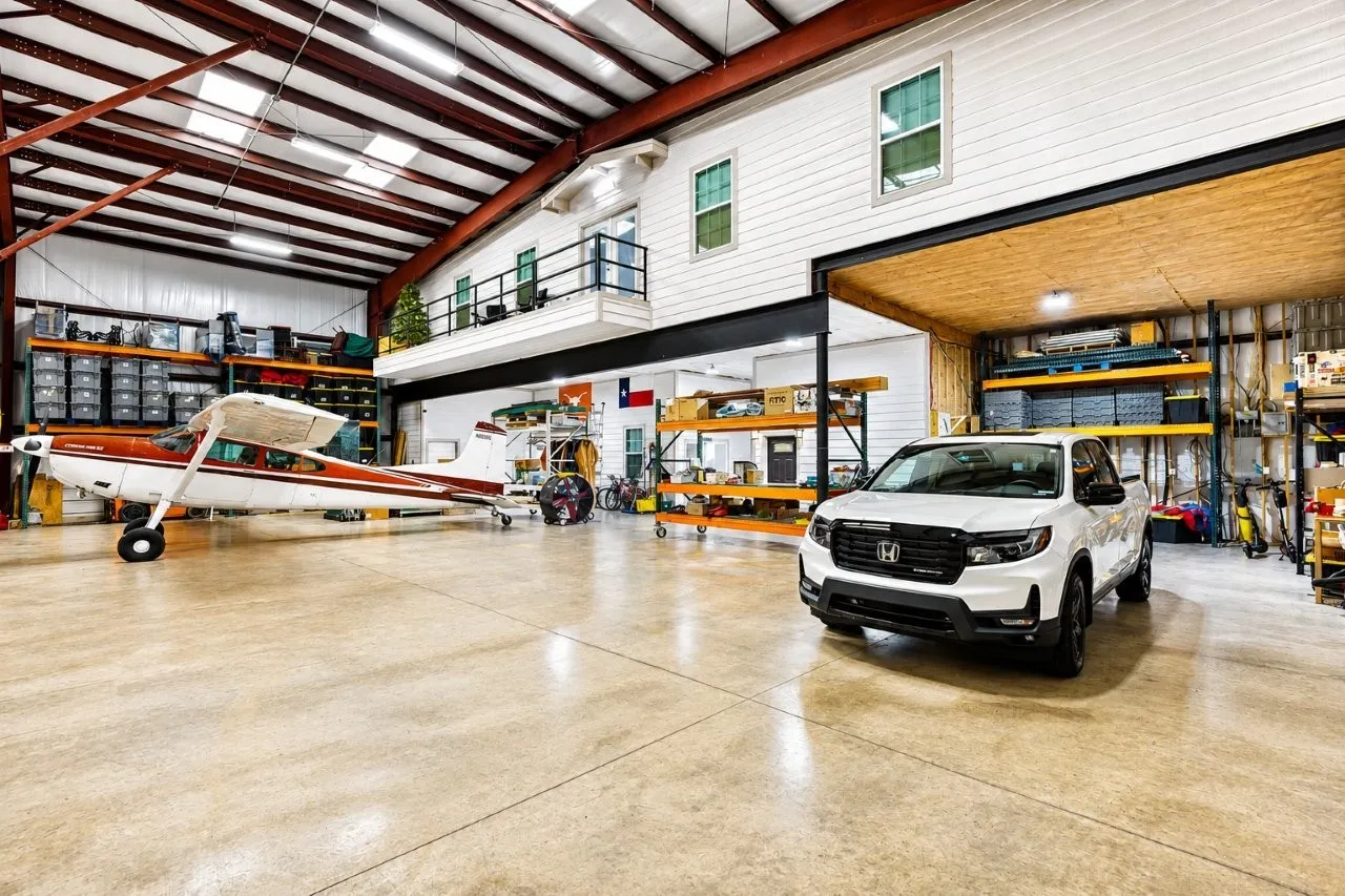 Single Family Residence For Sale in Tarrant County , 771 Aviator Drive, Fort Worth, Texas 76179, 2 Bedroom, 3 Bathroom, 1 Garage spaces, 6,375 Sqft, built in 2012, mls#21366870, Real Estate Agent in Fort Worth, Homes For Sale in Tarrant county, Homes For Sale in Fort Worth, Realtor in Fort Worth Texas, Real Estate Brokerage Independent Realty Texas, Luminita Cordes Realtor