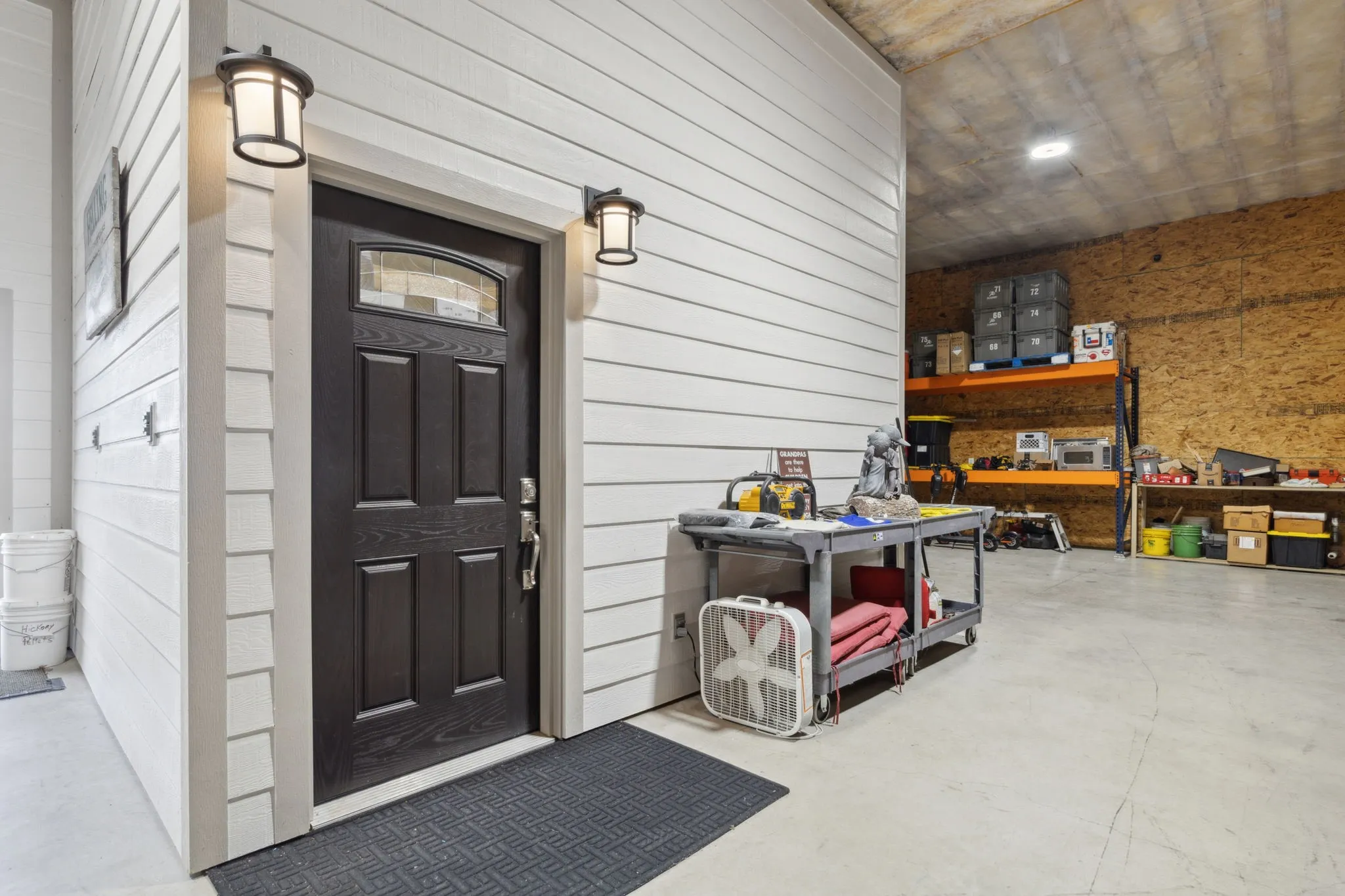 Single Family Residence For Sale in Tarrant County , 771 Aviator Drive, Fort Worth, Texas 76179, 2 Bedroom, 3 Bathroom, 1 Garage spaces, 6,375 Sqft, built in 2012, mls#21366870, Real Estate Agent in Fort Worth, Homes For Sale in Tarrant county, Homes For Sale in Fort Worth, Realtor in Fort Worth Texas, Real Estate Brokerage Independent Realty Texas, Luminita Cordes Realtor