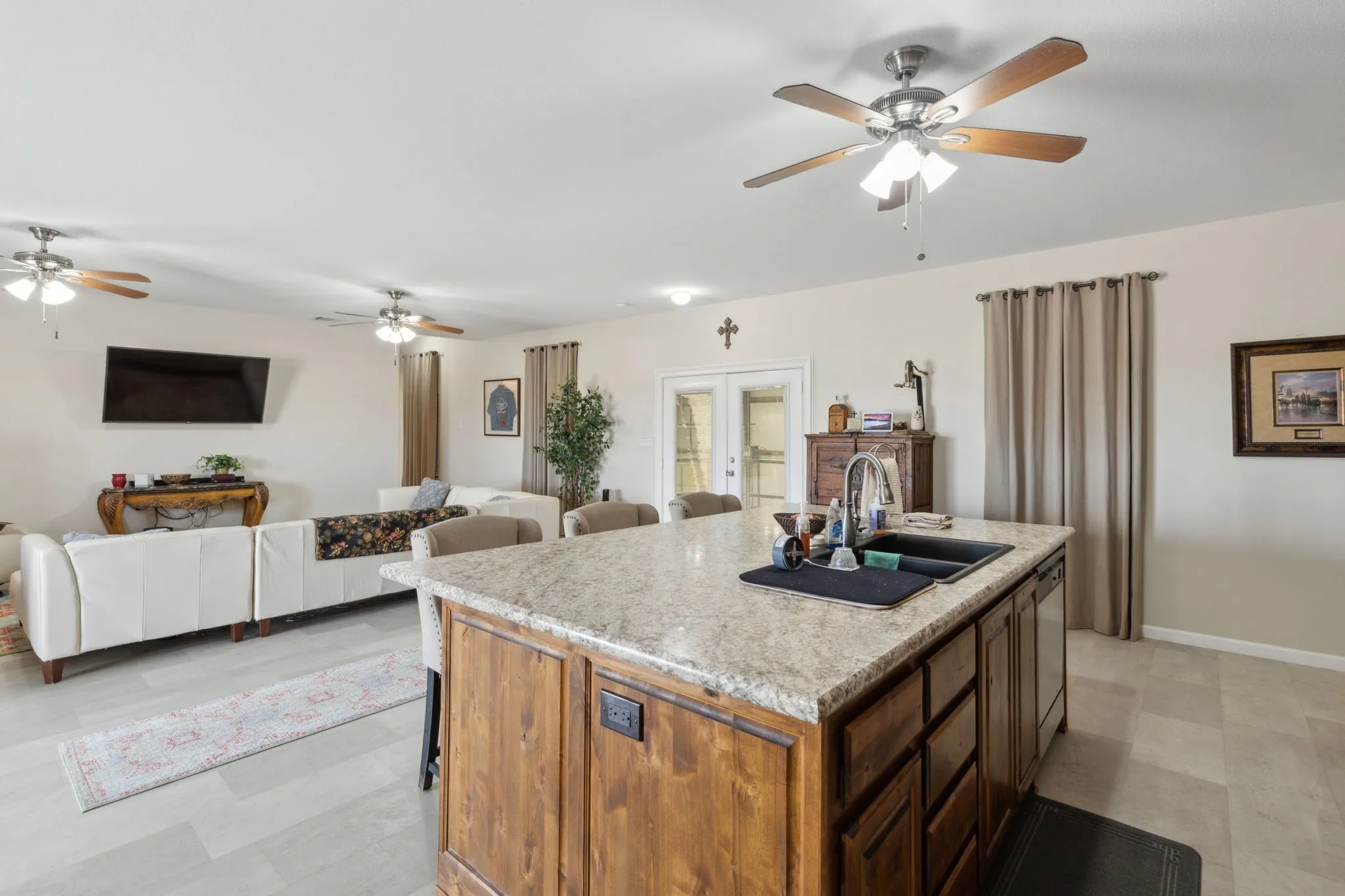 Single Family Residence For Sale in Tarrant County , 771 Aviator Drive, Fort Worth, Texas 76179, 2 Bedroom, 3 Bathroom, 1 Garage spaces, 6,375 Sqft, built in 2012, mls#21366870, Real Estate Agent in Fort Worth, Homes For Sale in Tarrant county, Homes For Sale in Fort Worth, Realtor in Fort Worth Texas, Real Estate Brokerage Independent Realty Texas, Luminita Cordes Realtor