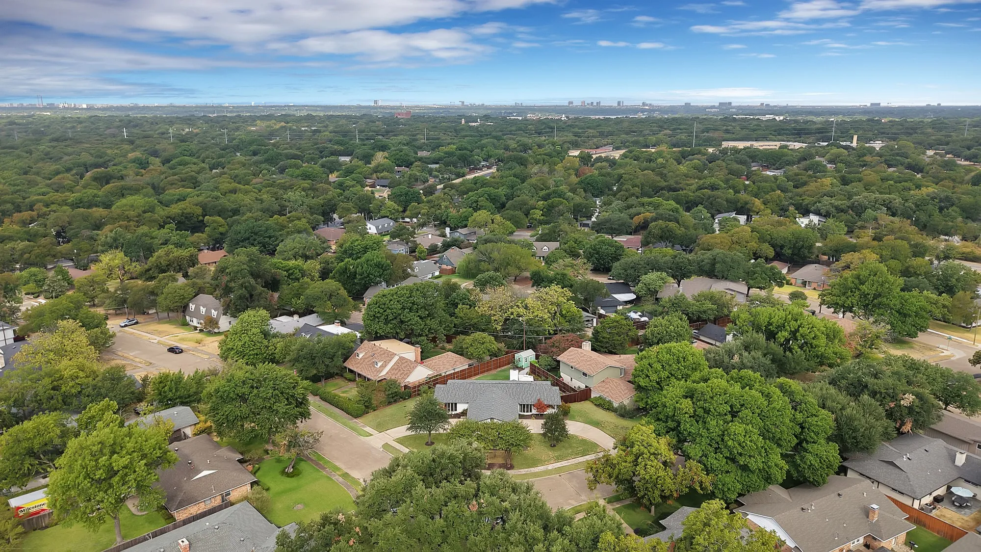Single Family Residence For Sale in Dallas County , 9555 Vinewood Drive, Dallas, Texas 75228, 4 Bedroom, 2 Bathroom, Garage spaces, 2,024 Sqft, built in 1963, mls#21365920, Real Estate Agent in Dallas, Homes For Sale in Dallas county, Homes For Sale in Dallas, Realtor in Dallas Texas, Real Estate Brokerage Independent Realty Texas, Luminita Cordes Realtor