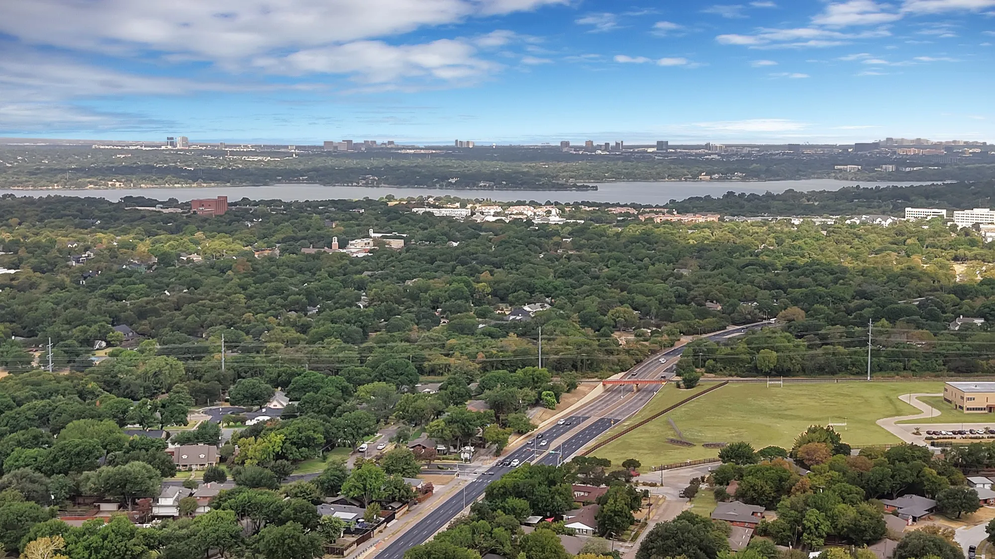 Single Family Residence For Sale in Dallas County , 9555 Vinewood Drive, Dallas, Texas 75228, 4 Bedroom, 2 Bathroom, Garage spaces, 2,024 Sqft, built in 1963, mls#21365920, Real Estate Agent in Dallas, Homes For Sale in Dallas county, Homes For Sale in Dallas, Realtor in Dallas Texas, Real Estate Brokerage Independent Realty Texas, Luminita Cordes Realtor