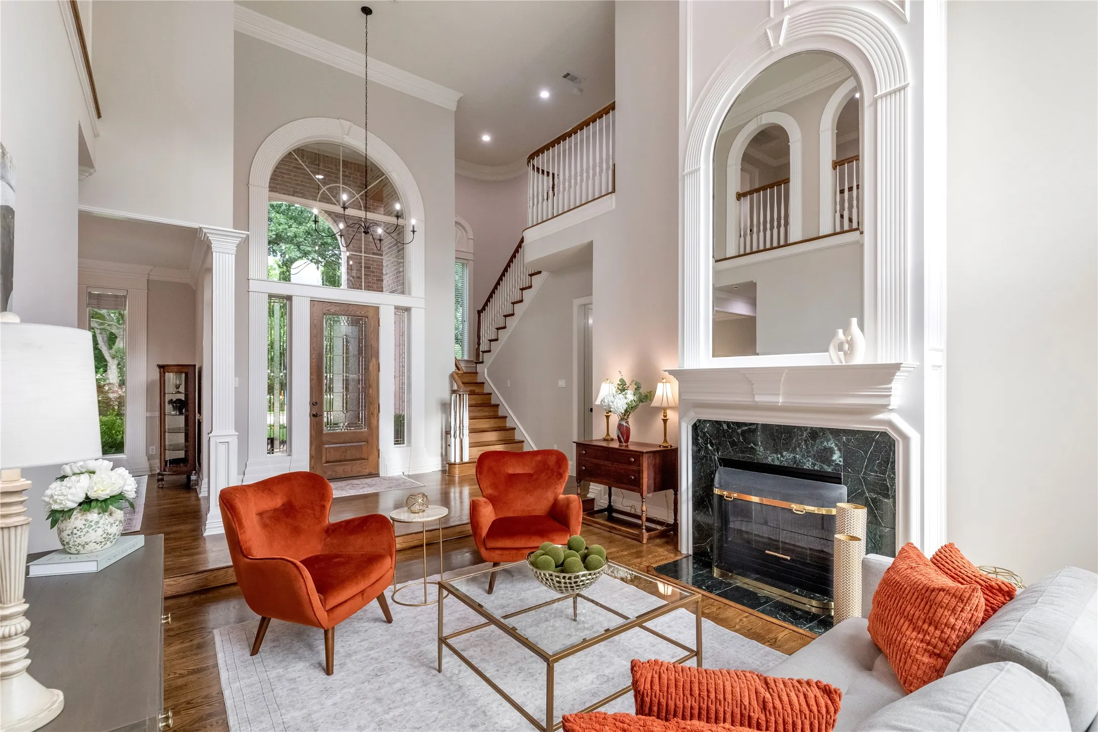 Single Family Residence For Sale in Tarrant County , 215 Bent Creek Court, Southlake, Texas 76092, 5 Bedroom, 7 Bathroom, 5 Garage spaces, 5,808 Sqft, built in 1994, mls#21366871, Real Estate Agent in Southlake, Homes For Sale in Tarrant county, Homes For Sale in Southlake, Realtor in Southlake Texas, Real Estate Brokerage Independent Realty Texas, Luminita Cordes Realtor