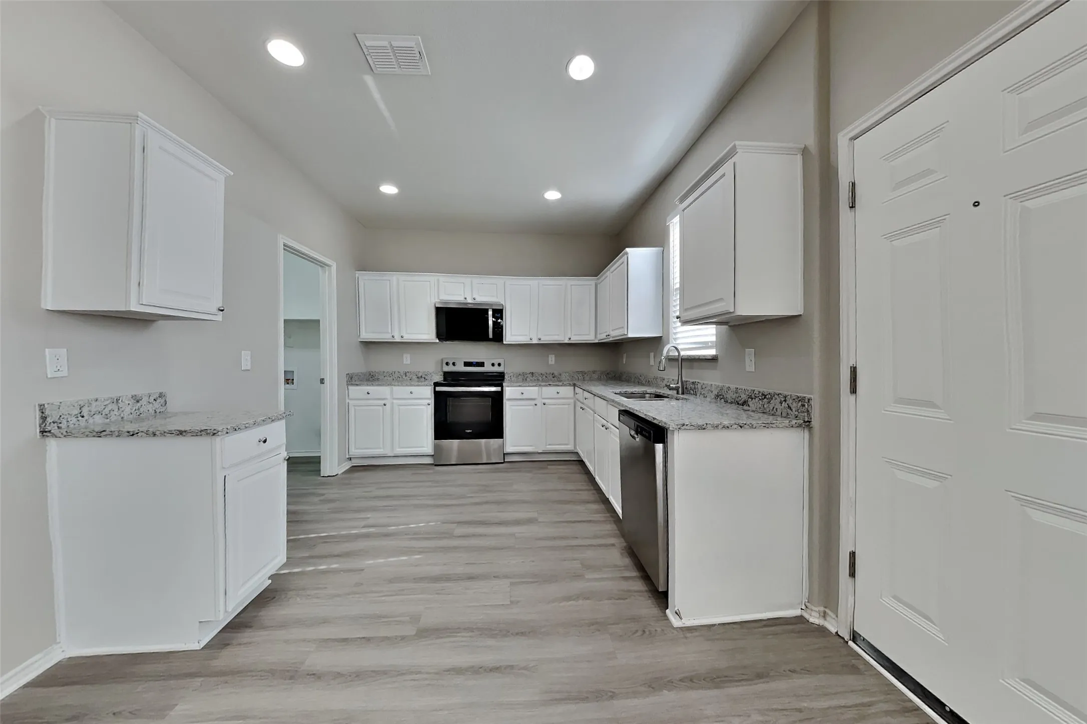 Single Family Residence For Rent in Tarrant County , 8841 Noontide Drive, Fort Worth, Texas 76179, 3 Bedroom, 3 Bathroom, 2 Garage spaces, 2,360 Sqft, built in 2007, mls#21366872, Real Estate Agent in Fort Worth, Homes For Rent in Tarrant county, Homes For Rent in Fort Worth, Realtor in Fort Worth Texas, Real Estate Brokerage Independent Realty Texas, Luminita Cordes Realtor