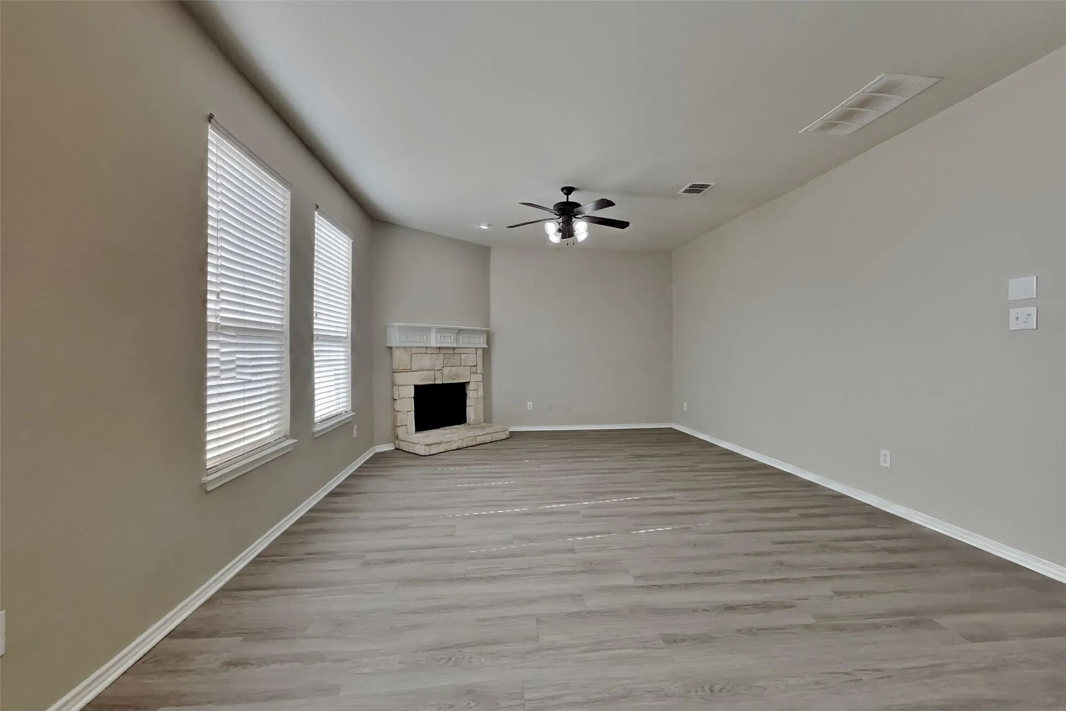 Single Family Residence For Rent in Tarrant County , 8841 Noontide Drive, Fort Worth, Texas 76179, 3 Bedroom, 3 Bathroom, 2 Garage spaces, 2,360 Sqft, built in 2007, mls#21366872, Real Estate Agent in Fort Worth, Homes For Rent in Tarrant county, Homes For Rent in Fort Worth, Realtor in Fort Worth Texas, Real Estate Brokerage Independent Realty Texas, Luminita Cordes Realtor