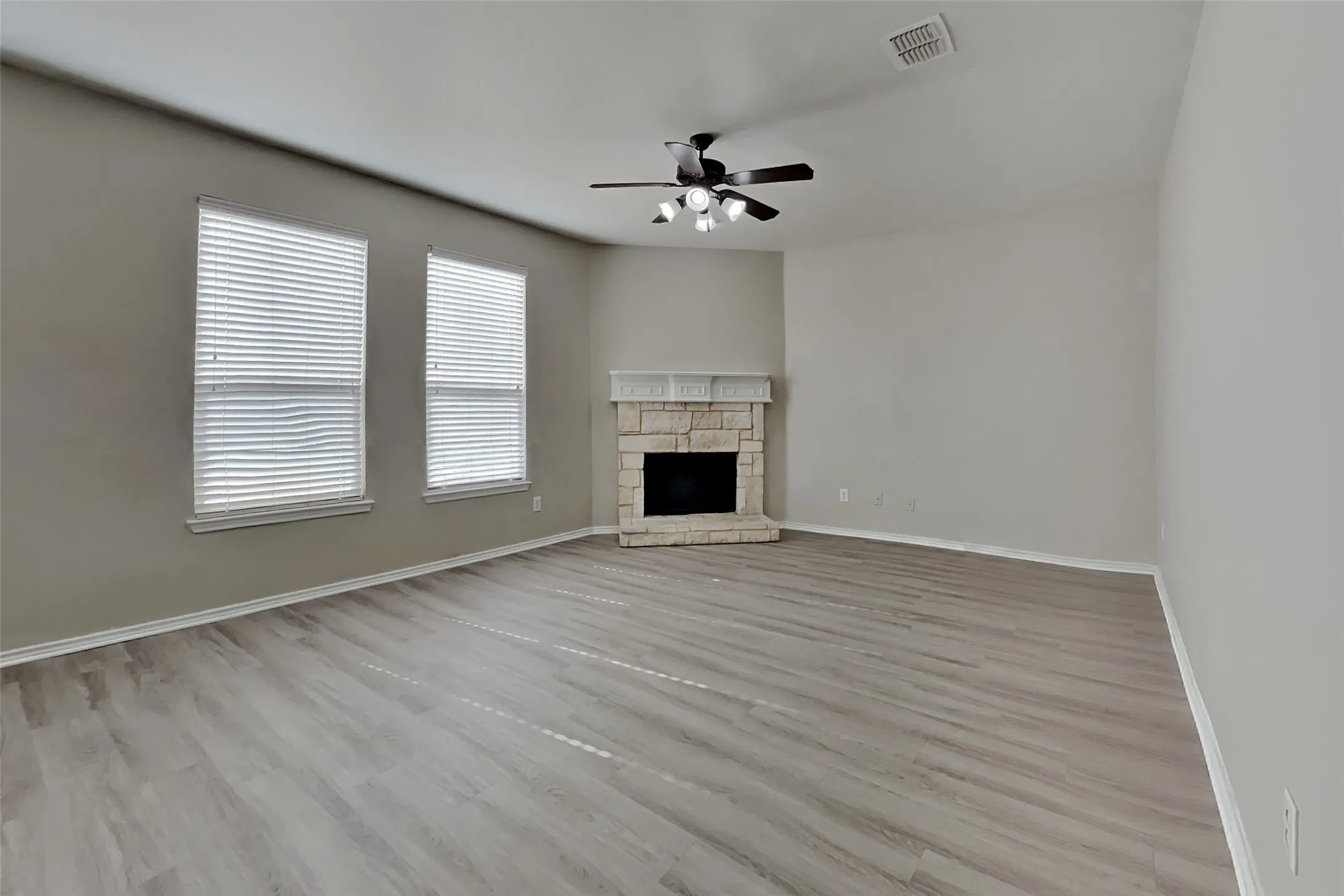 Single Family Residence For Rent in Tarrant County , 8841 Noontide Drive, Fort Worth, Texas 76179, 3 Bedroom, 3 Bathroom, 2 Garage spaces, 2,360 Sqft, built in 2007, mls#21366872, Real Estate Agent in Fort Worth, Homes For Rent in Tarrant county, Homes For Rent in Fort Worth, Realtor in Fort Worth Texas, Real Estate Brokerage Independent Realty Texas, Luminita Cordes Realtor