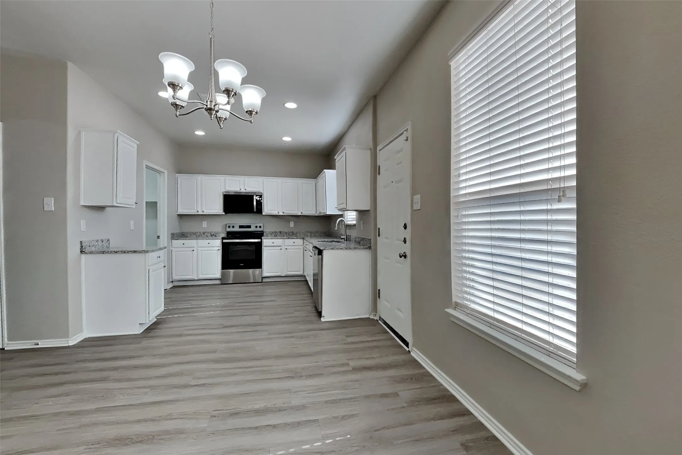 Single Family Residence For Rent in Tarrant County , 8841 Noontide Drive, Fort Worth, Texas 76179, 3 Bedroom, 3 Bathroom, 2 Garage spaces, 2,360 Sqft, built in 2007, mls#21366872, Real Estate Agent in Fort Worth, Homes For Rent in Tarrant county, Homes For Rent in Fort Worth, Realtor in Fort Worth Texas, Real Estate Brokerage Independent Realty Texas, Luminita Cordes Realtor