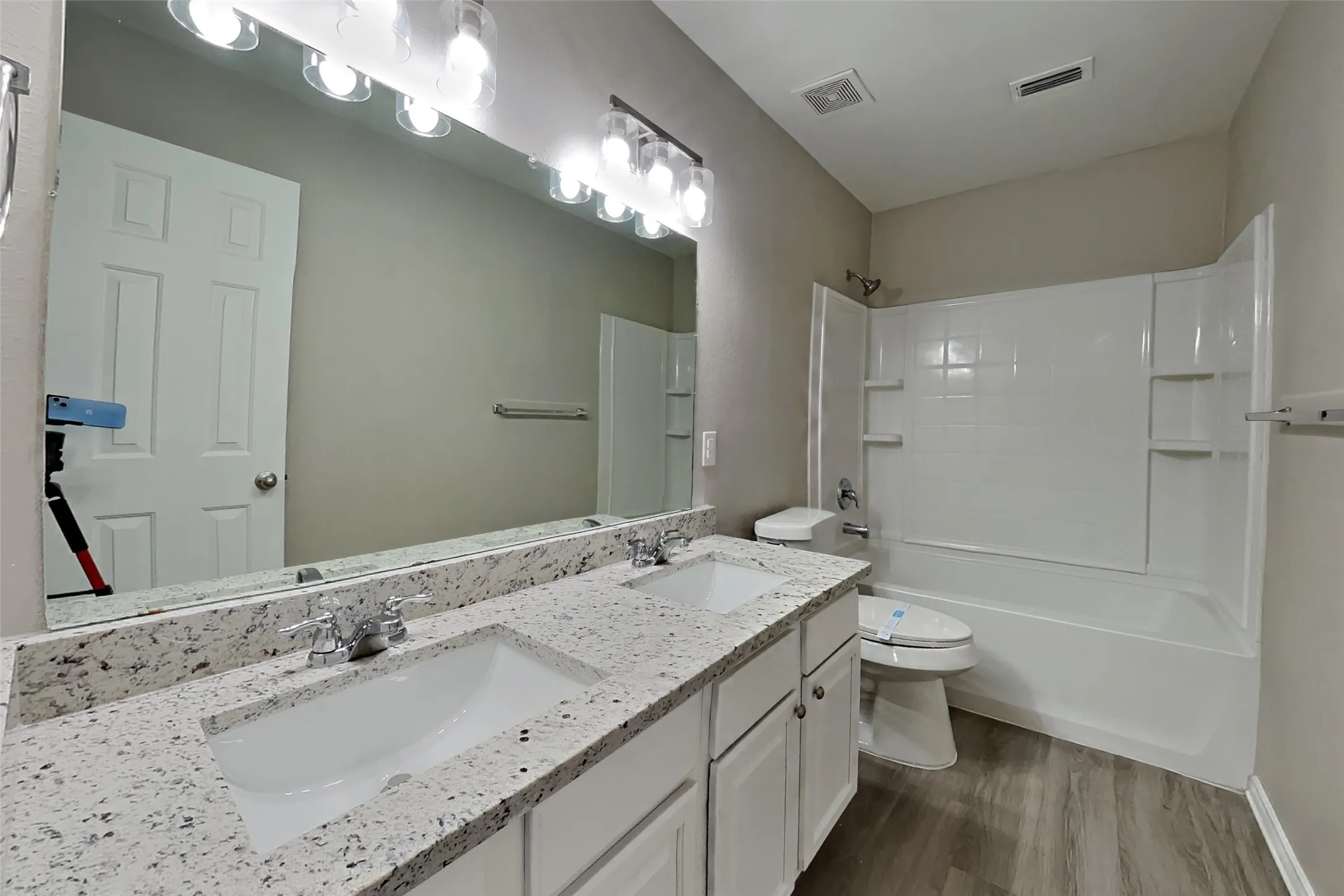 Single Family Residence For Rent in Tarrant County , 8841 Noontide Drive, Fort Worth, Texas 76179, 3 Bedroom, 3 Bathroom, 2 Garage spaces, 2,360 Sqft, built in 2007, mls#21366872, Real Estate Agent in Fort Worth, Homes For Rent in Tarrant county, Homes For Rent in Fort Worth, Realtor in Fort Worth Texas, Real Estate Brokerage Independent Realty Texas, Luminita Cordes Realtor