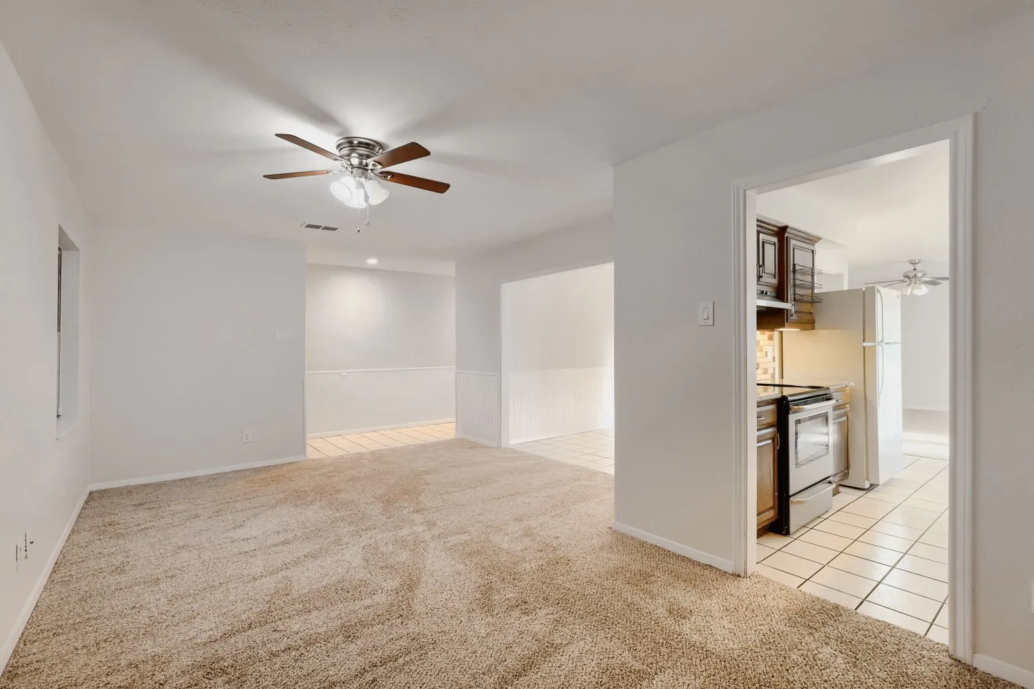 Single Family Residence For Sale in Collin County , 1309 Whitehall Drive, Plano, Texas 75023, 3 Bedroom, 2 Bathroom, 2 Garage spaces, 1,744 Sqft, built in 1974, mls#21366873, Real Estate Agent in Plano, Homes For Sale in Collin county, Homes For Sale in Plano, Realtor in Plano Texas, Real Estate Brokerage Independent Realty Texas, Luminita Cordes Realtor