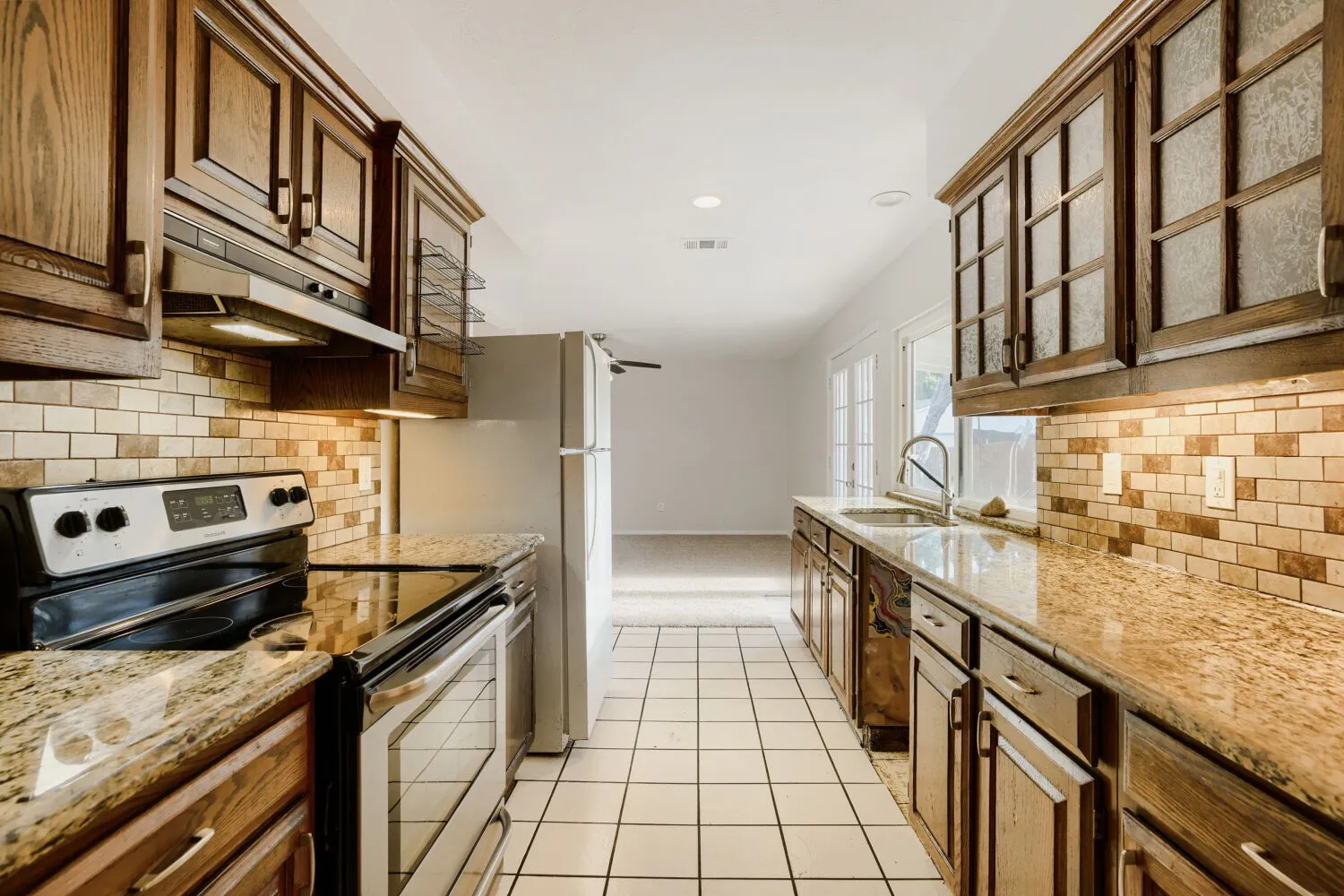 Single Family Residence For Sale in Collin County , 1309 Whitehall Drive, Plano, Texas 75023, 3 Bedroom, 2 Bathroom, 2 Garage spaces, 1,744 Sqft, built in 1974, mls#21366873, Real Estate Agent in Plano, Homes For Sale in Collin county, Homes For Sale in Plano, Realtor in Plano Texas, Real Estate Brokerage Independent Realty Texas, Luminita Cordes Realtor