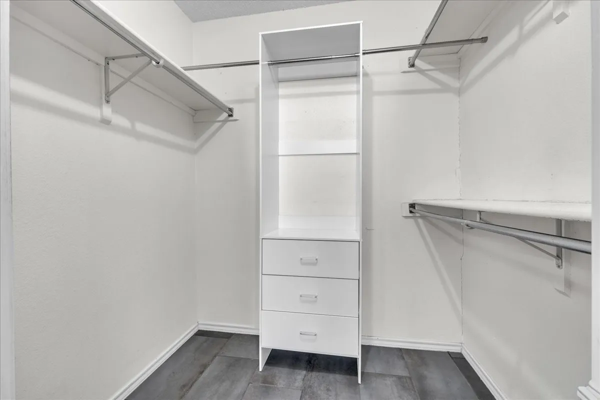 Walk-in closet