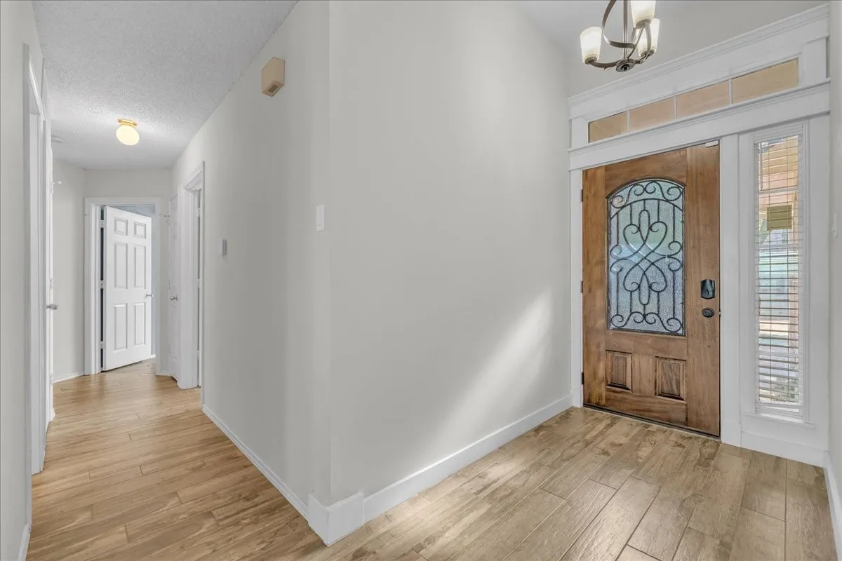 Single Family Residence For Sale in Tarrant County , 7449 Bear Lake Drive, Fort Worth, Texas 76137, 3 Bedroom, 2 Bathroom, 2 Garage spaces, 1,648 Sqft, built in 1990, mls#21366874, Real Estate Agent in Fort Worth, Homes For Sale in Tarrant county, Homes For Sale in Fort Worth, Realtor in Fort Worth Texas, Real Estate Brokerage Independent Realty Texas, Luminita Cordes Realtor