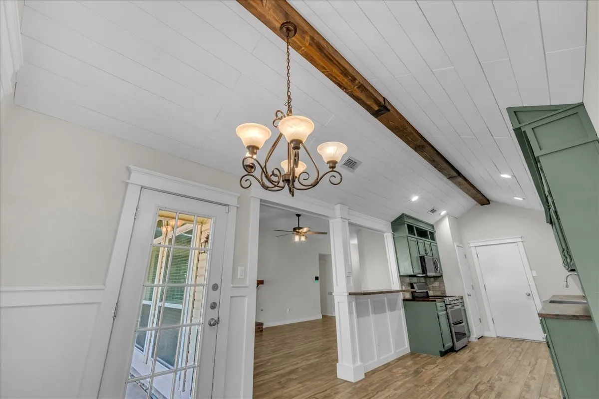 Single Family Residence For Sale in Tarrant County , 7449 Bear Lake Drive, Fort Worth, Texas 76137, 3 Bedroom, 2 Bathroom, 2 Garage spaces, 1,648 Sqft, built in 1990, mls#21366874, Real Estate Agent in Fort Worth, Homes For Sale in Tarrant county, Homes For Sale in Fort Worth, Realtor in Fort Worth Texas, Real Estate Brokerage Independent Realty Texas, Luminita Cordes Realtor