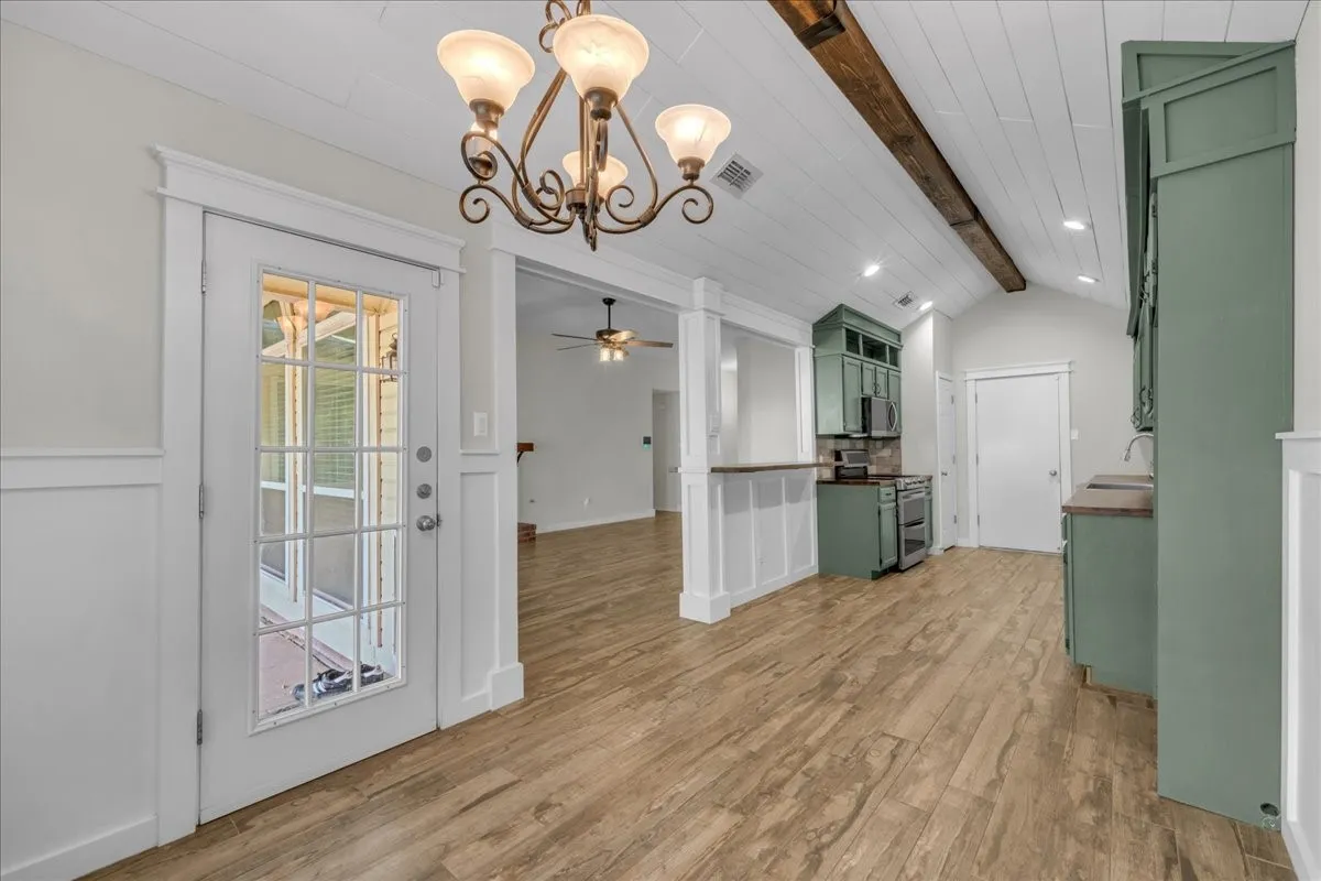 Single Family Residence For Sale in Tarrant County , 7449 Bear Lake Drive, Fort Worth, Texas 76137, 3 Bedroom, 2 Bathroom, 2 Garage spaces, 1,648 Sqft, built in 1990, mls#21366874, Real Estate Agent in Fort Worth, Homes For Sale in Tarrant county, Homes For Sale in Fort Worth, Realtor in Fort Worth Texas, Real Estate Brokerage Independent Realty Texas, Luminita Cordes Realtor