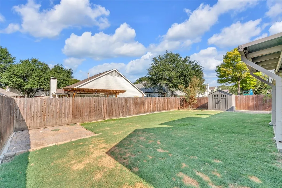 Single Family Residence For Sale in Tarrant County , 7449 Bear Lake Drive, Fort Worth, Texas 76137, 3 Bedroom, 2 Bathroom, 2 Garage spaces, 1,648 Sqft, built in 1990, mls#21366874, Real Estate Agent in Fort Worth, Homes For Sale in Tarrant county, Homes For Sale in Fort Worth, Realtor in Fort Worth Texas, Real Estate Brokerage Independent Realty Texas, Luminita Cordes Realtor