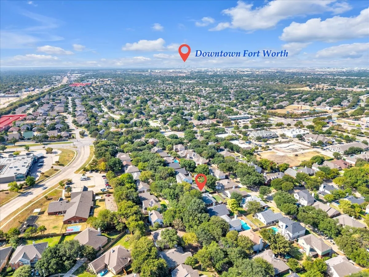 Single Family Residence For Sale in Tarrant County , 7449 Bear Lake Drive, Fort Worth, Texas 76137, 3 Bedroom, 2 Bathroom, 2 Garage spaces, 1,648 Sqft, built in 1990, mls#21366874, Real Estate Agent in Fort Worth, Homes For Sale in Tarrant county, Homes For Sale in Fort Worth, Realtor in Fort Worth Texas, Real Estate Brokerage Independent Realty Texas, Luminita Cordes Realtor