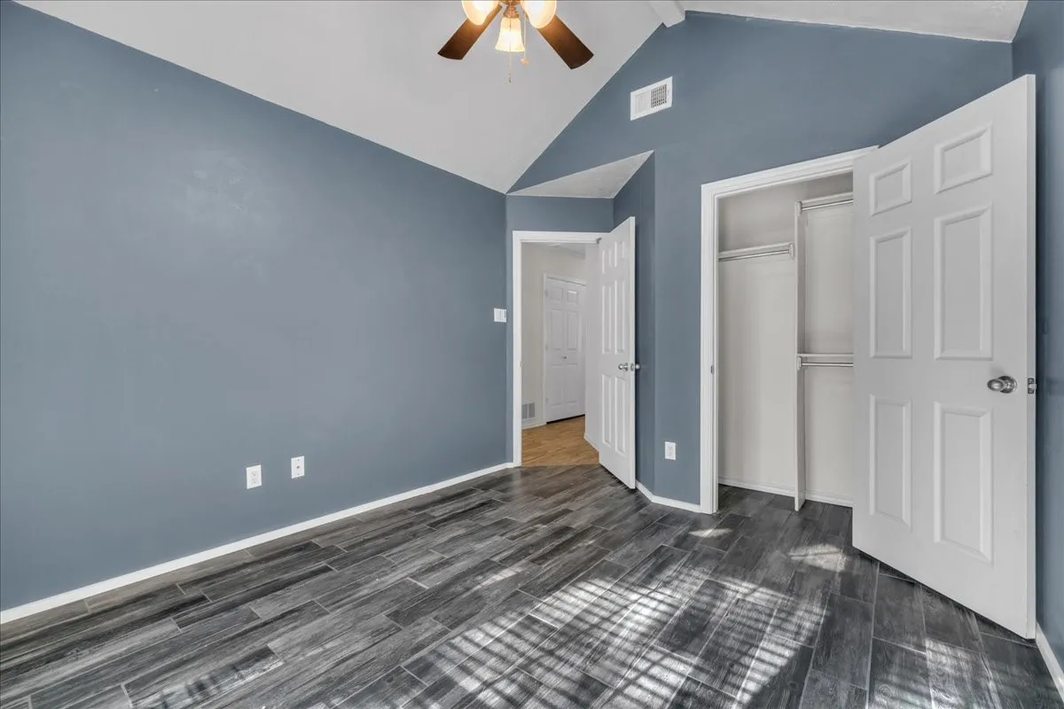 Single Family Residence For Sale in Tarrant County , 7449 Bear Lake Drive, Fort Worth, Texas 76137, 3 Bedroom, 2 Bathroom, 2 Garage spaces, 1,648 Sqft, built in 1990, mls#21366874, Real Estate Agent in Fort Worth, Homes For Sale in Tarrant county, Homes For Sale in Fort Worth, Realtor in Fort Worth Texas, Real Estate Brokerage Independent Realty Texas, Luminita Cordes Realtor