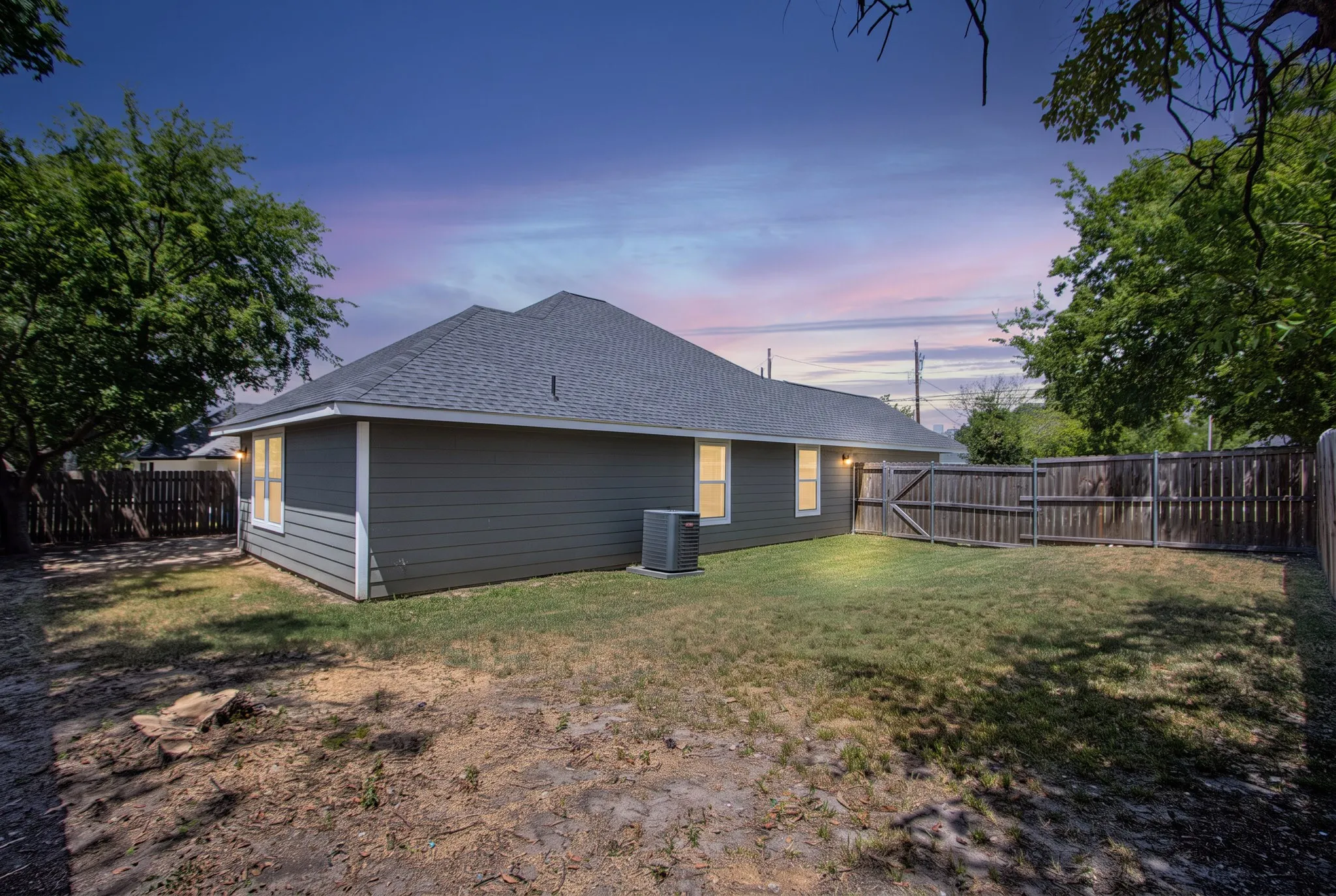 Single Family Residence For Sale in Hunt County , 3055 Silver Street, Greenville, Texas 75401, 4 Bedroom, 3 Bathroom, Garage spaces, 1,652 Sqft, built in 2022, mls#21361227, Real Estate Agent in Greenville, Homes For Sale in Hunt county, Homes For Sale in Greenville, Realtor in Greenville Texas, Real Estate Brokerage Independent Realty Texas, Luminita Cordes Realtor