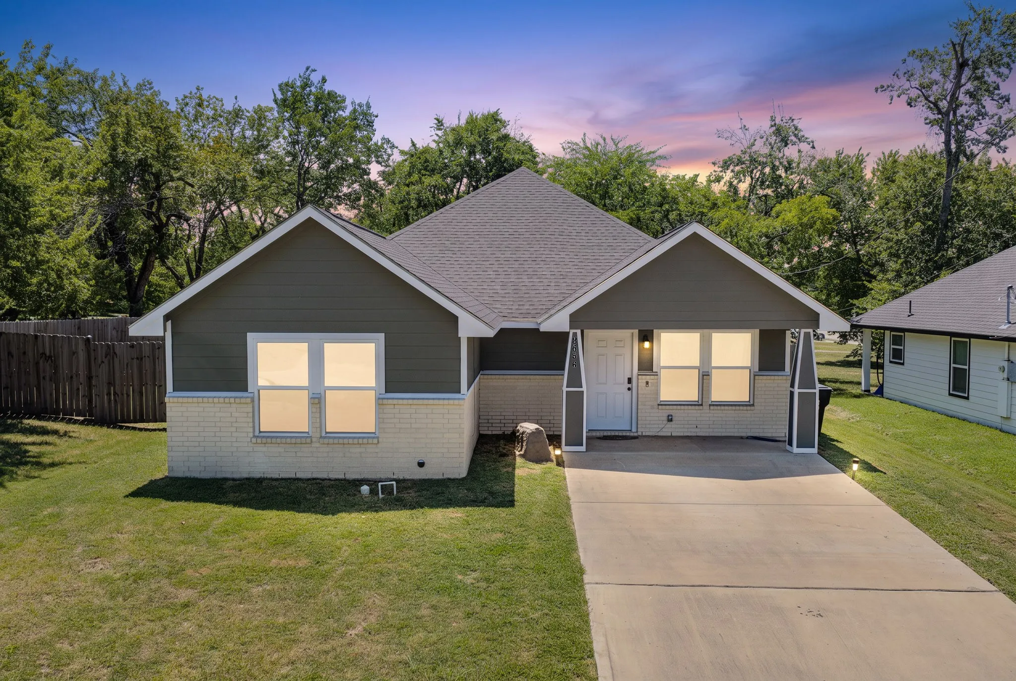 Single Family Residence For Sale in Hunt County , 3055 Silver Street, Greenville, Texas 75401, 4 Bedroom, 3 Bathroom, Garage spaces, 1,652 Sqft, built in 2022, mls#21361227, Real Estate Agent in Greenville, Homes For Sale in Hunt county, Homes For Sale in Greenville, Realtor in Greenville Texas, Real Estate Brokerage Independent Realty Texas, Luminita Cordes Realtor