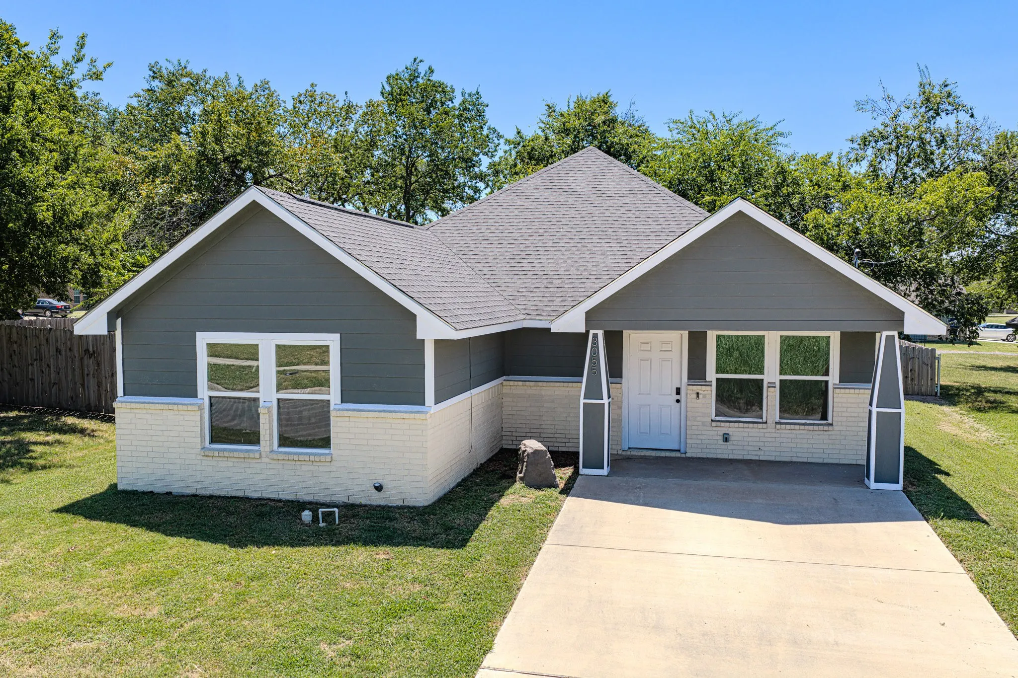 Single Family Residence For Sale in Hunt County , 3055 Silver Street, Greenville, Texas 75401, 4 Bedroom, 3 Bathroom, Garage spaces, 1,652 Sqft, built in 2022, mls#21361227, Real Estate Agent in Greenville, Homes For Sale in Hunt county, Homes For Sale in Greenville, Realtor in Greenville Texas, Real Estate Brokerage Independent Realty Texas, Luminita Cordes Realtor