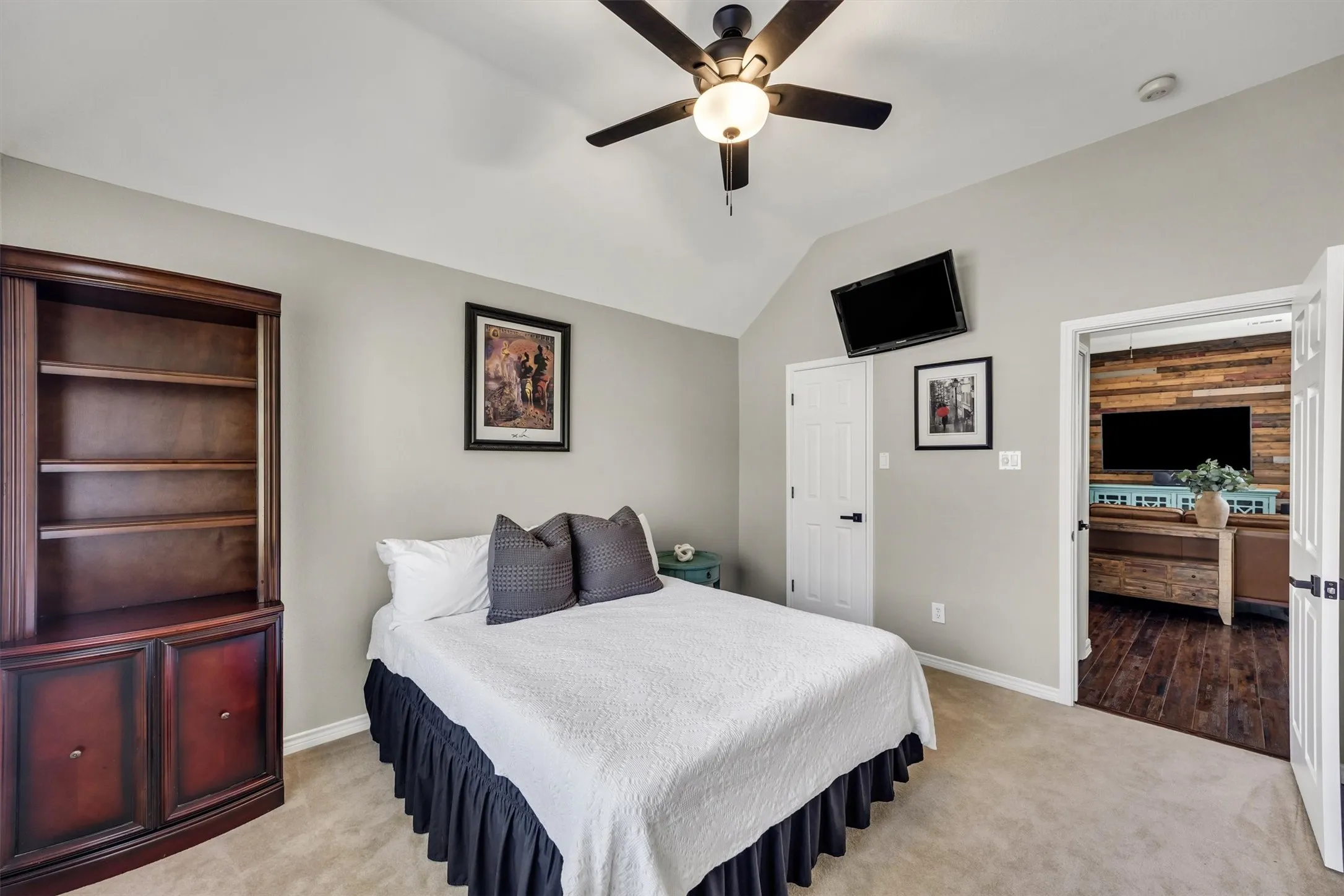 Single Family Residence For Sale in Dallas County , 1324 Coral Drive, Coppell, Texas 75019, 5 Bedroom, 4 Bathroom, 2 Garage spaces, 3,489 Sqft, built in 1994, mls#21366561, Real Estate Agent in Coppell, Homes For Sale in Dallas county, Homes For Sale in Coppell, Realtor in Coppell Texas, Real Estate Brokerage Independent Realty Texas, Luminita Cordes Realtor