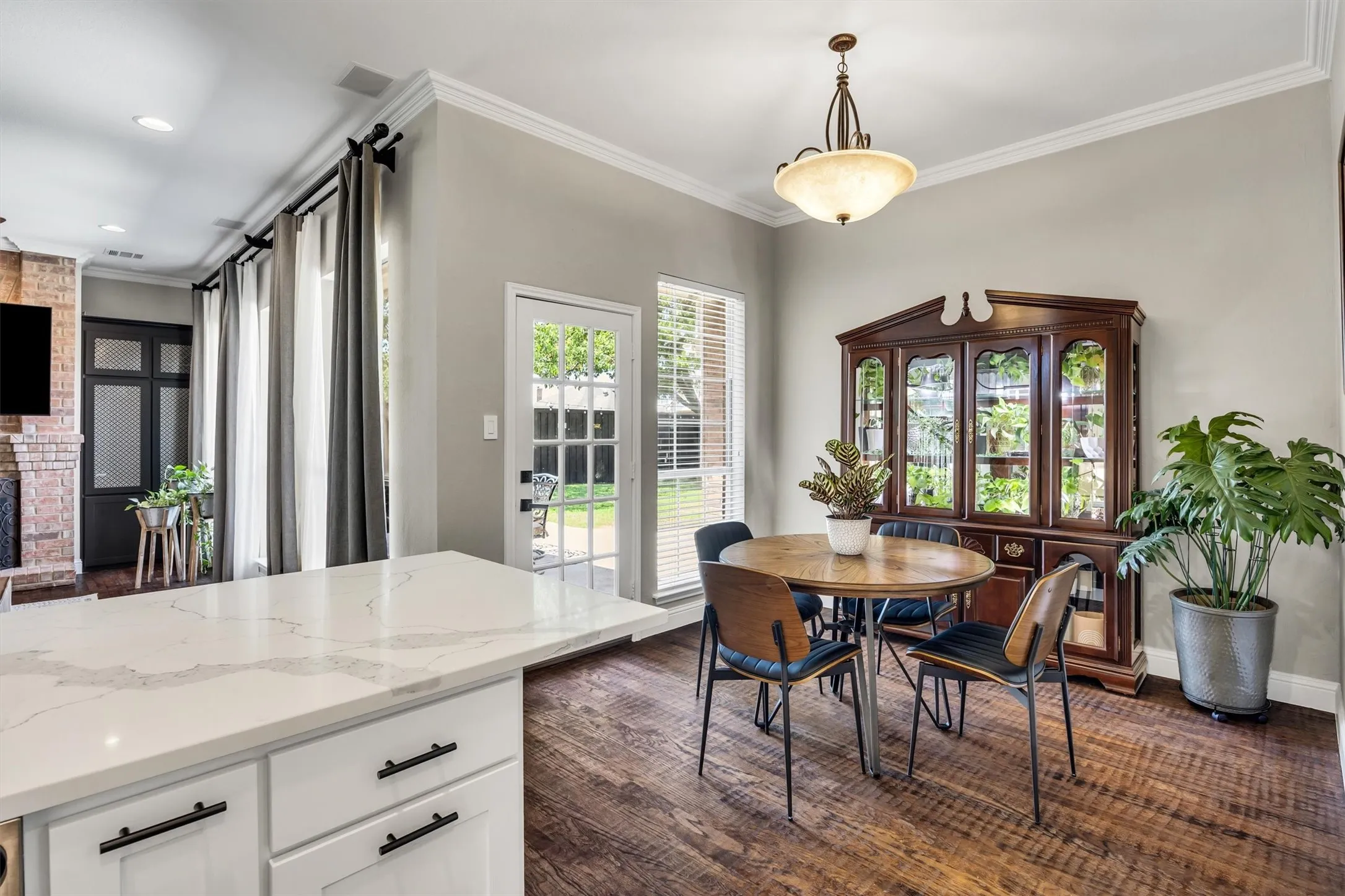 Single Family Residence For Sale in Dallas County , 1324 Coral Drive, Coppell, Texas 75019, 5 Bedroom, 4 Bathroom, 2 Garage spaces, 3,489 Sqft, built in 1994, mls#21366561, Real Estate Agent in Coppell, Homes For Sale in Dallas county, Homes For Sale in Coppell, Realtor in Coppell Texas, Real Estate Brokerage Independent Realty Texas, Luminita Cordes Realtor