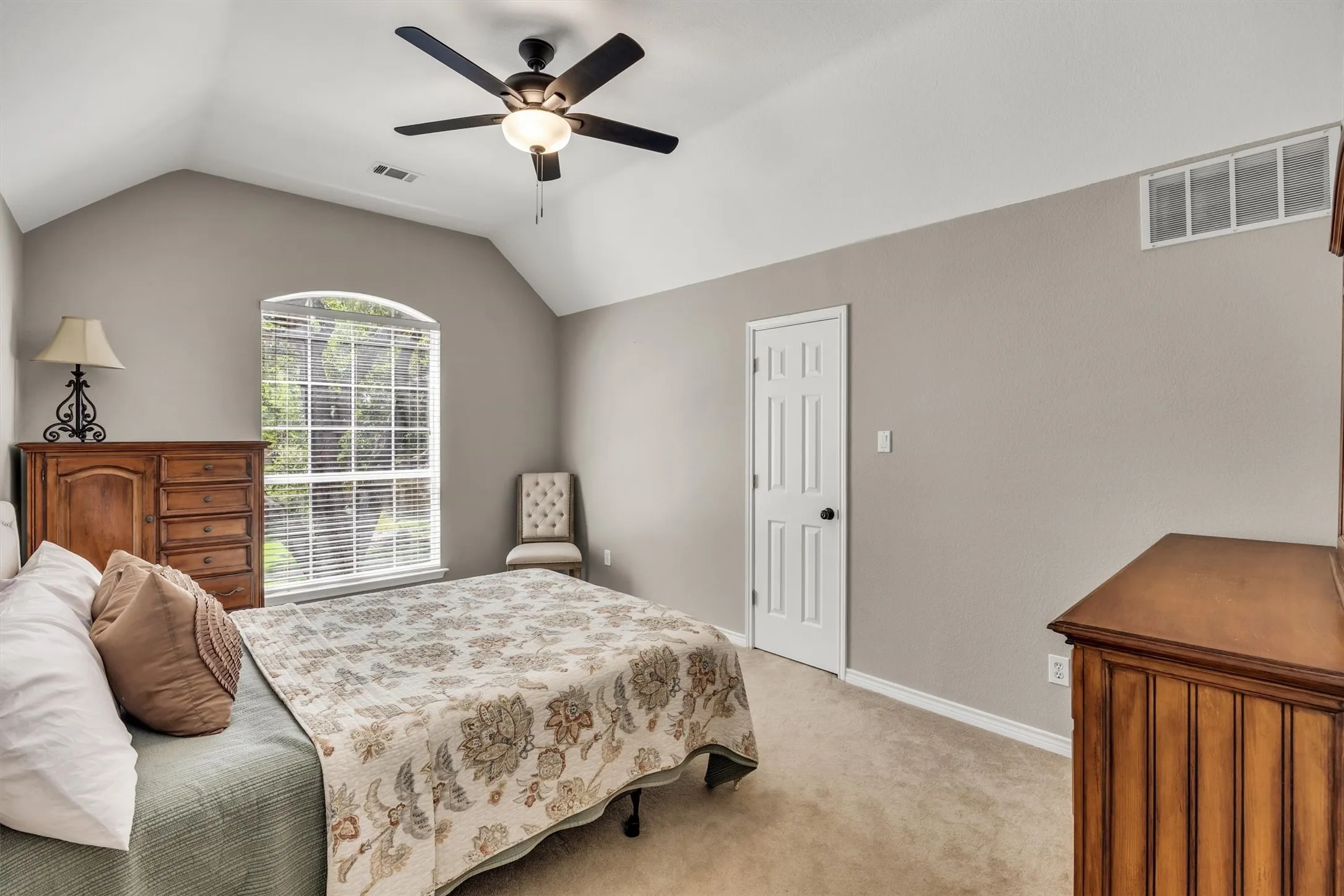 Single Family Residence For Sale in Dallas County , 1324 Coral Drive, Coppell, Texas 75019, 5 Bedroom, 4 Bathroom, 2 Garage spaces, 3,489 Sqft, built in 1994, mls#21366561, Real Estate Agent in Coppell, Homes For Sale in Dallas county, Homes For Sale in Coppell, Realtor in Coppell Texas, Real Estate Brokerage Independent Realty Texas, Luminita Cordes Realtor