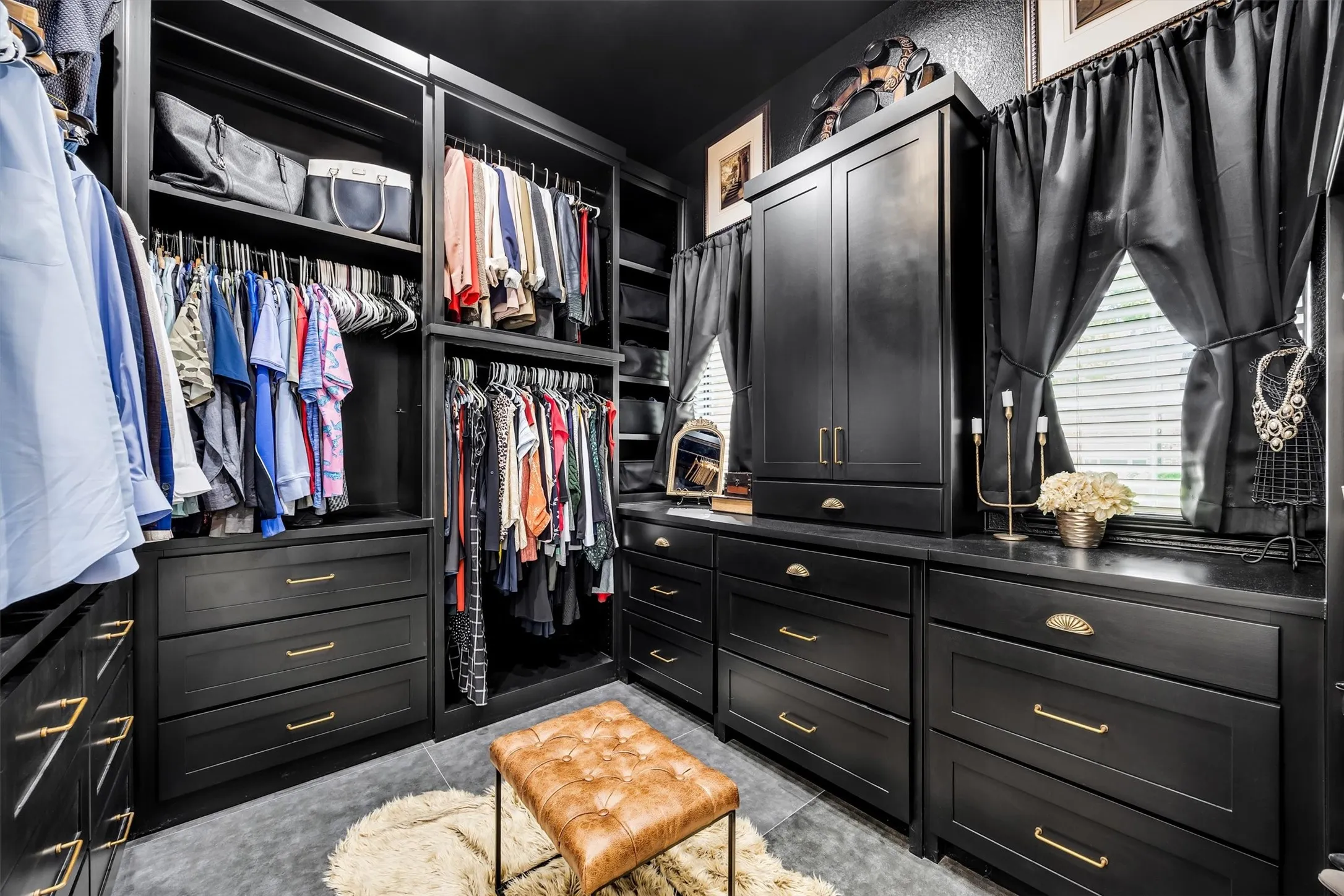 Single Family Residence For Sale in Dallas County , 1324 Coral Drive, Coppell, Texas 75019, 5 Bedroom, 4 Bathroom, 2 Garage spaces, 3,489 Sqft, built in 1994, mls#21366561, Real Estate Agent in Coppell, Homes For Sale in Dallas county, Homes For Sale in Coppell, Realtor in Coppell Texas, Real Estate Brokerage Independent Realty Texas, Luminita Cordes Realtor