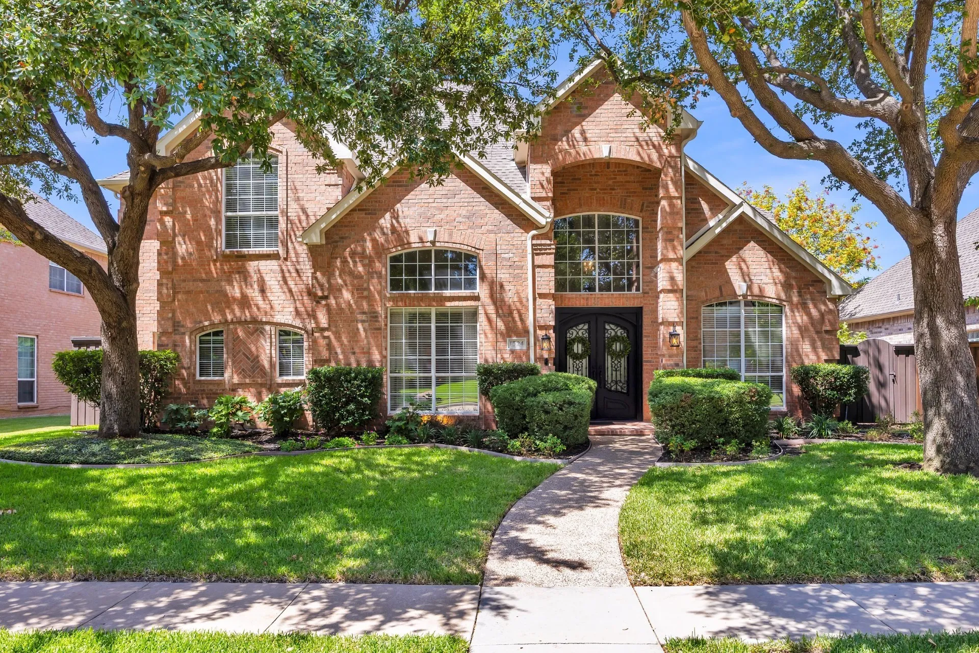Single Family Residence For Sale in Dallas County , 1324 Coral Drive, Coppell, Texas 75019, 5 Bedroom, 4 Bathroom, 2 Garage spaces, 3,489 Sqft, built in 1994, mls#21366561, Real Estate Agent in Coppell, Homes For Sale in Dallas county, Homes For Sale in Coppell, Realtor in Coppell Texas, Real Estate Brokerage Independent Realty Texas, Luminita Cordes Realtor