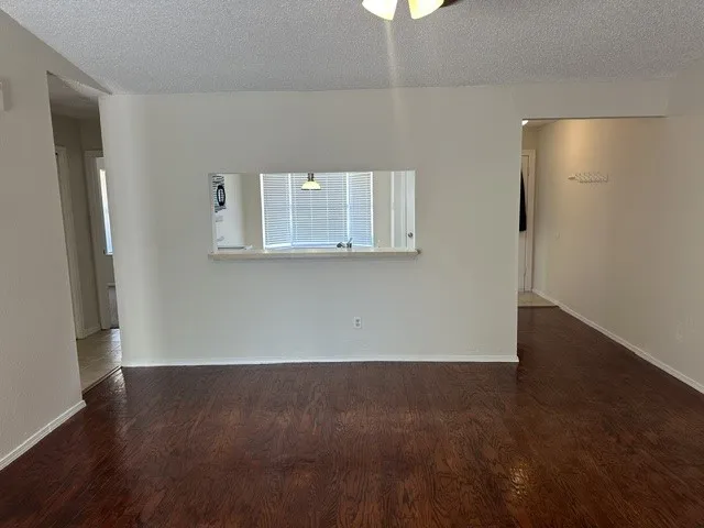 Single Family Residence For Rent in Rockwall County , 158 Brockway Drive, Rockwall, Texas 75032, 3 Bedroom, 2 Bathroom, 2 Garage spaces, 1,274 Sqft, built in 1985, mls#21366878, Real Estate Agent in Rockwall, Homes For Rent in Rockwall county, Homes For Rent in Rockwall, Realtor in Rockwall Texas, Real Estate Brokerage Independent Realty Texas, Luminita Cordes Realtor