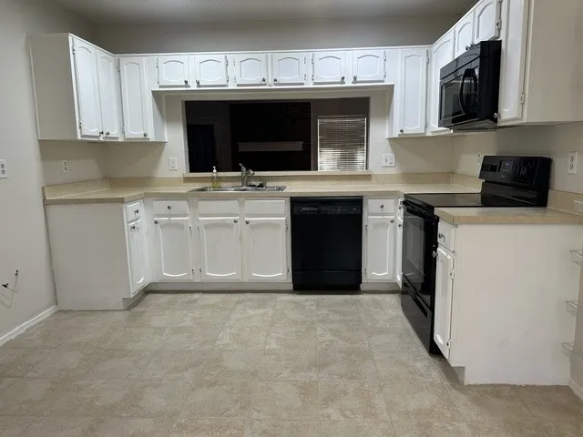 Single Family Residence For Rent in Rockwall County , 158 Brockway Drive, Rockwall, Texas 75032, 3 Bedroom, 2 Bathroom, 2 Garage spaces, 1,274 Sqft, built in 1985, mls#21366878, Real Estate Agent in Rockwall, Homes For Rent in Rockwall county, Homes For Rent in Rockwall, Realtor in Rockwall Texas, Real Estate Brokerage Independent Realty Texas, Luminita Cordes Realtor