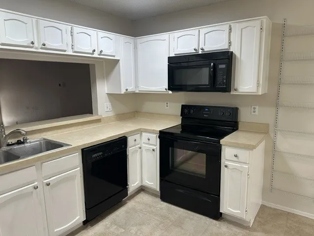 Single Family Residence For Rent in Rockwall County , 158 Brockway Drive, Rockwall, Texas 75032, 3 Bedroom, 2 Bathroom, 2 Garage spaces, 1,274 Sqft, built in 1985, mls#21366878, Real Estate Agent in Rockwall, Homes For Rent in Rockwall county, Homes For Rent in Rockwall, Realtor in Rockwall Texas, Real Estate Brokerage Independent Realty Texas, Luminita Cordes Realtor