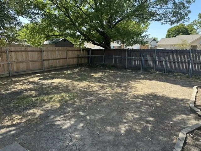 Single Family Residence For Rent in Rockwall County , 158 Brockway Drive, Rockwall, Texas 75032, 3 Bedroom, 2 Bathroom, 2 Garage spaces, 1,274 Sqft, built in 1985, mls#21366878, Real Estate Agent in Rockwall, Homes For Rent in Rockwall county, Homes For Rent in Rockwall, Realtor in Rockwall Texas, Real Estate Brokerage Independent Realty Texas, Luminita Cordes Realtor