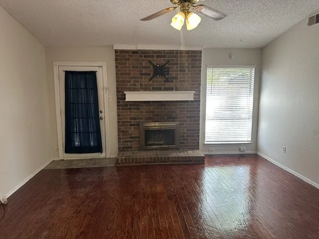Single Family Residence For Rent in Rockwall County , 158 Brockway Drive, Rockwall, Texas 75032, 3 Bedroom, 2 Bathroom, 2 Garage spaces, 1,274 Sqft, built in 1985, mls#21366878, Real Estate Agent in Rockwall, Homes For Rent in Rockwall county, Homes For Rent in Rockwall, Realtor in Rockwall Texas, Real Estate Brokerage Independent Realty Texas, Luminita Cordes Realtor