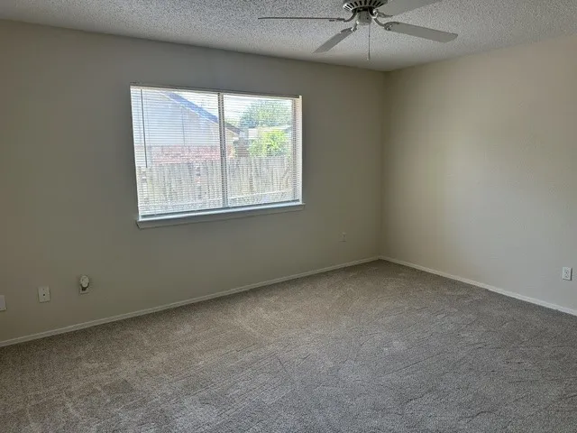 Single Family Residence For Rent in Rockwall County , 158 Brockway Drive, Rockwall, Texas 75032, 3 Bedroom, 2 Bathroom, 2 Garage spaces, 1,274 Sqft, built in 1985, mls#21366878, Real Estate Agent in Rockwall, Homes For Rent in Rockwall county, Homes For Rent in Rockwall, Realtor in Rockwall Texas, Real Estate Brokerage Independent Realty Texas, Luminita Cordes Realtor