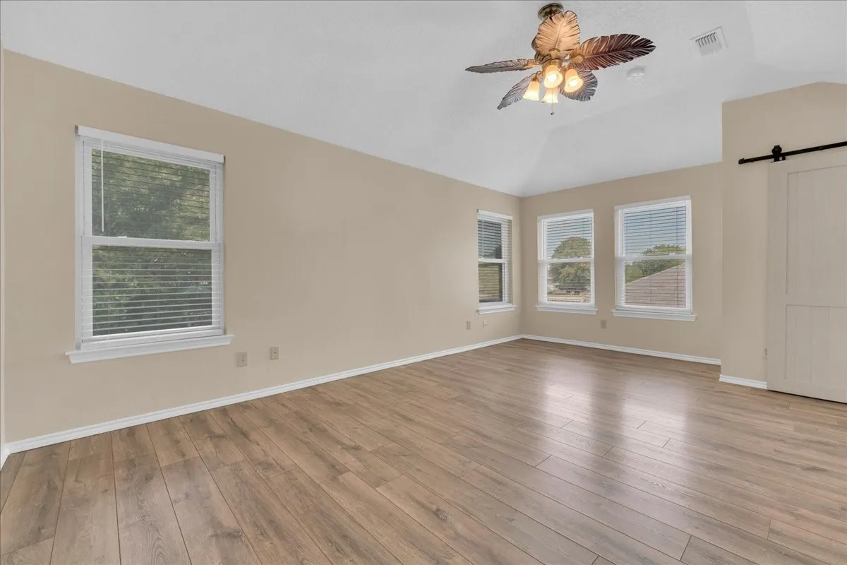Single Family Residence For Sale in Tarrant County , 2971 Seguin Trail, Fort Worth, Texas 76118, 4 Bedroom, 3 Bathroom, 3 Garage spaces, 2,181 Sqft, built in 1992, mls#21366881, Real Estate Agent in Fort Worth, Homes For Sale in Tarrant county, Homes For Sale in Fort Worth, Realtor in Fort Worth Texas, Real Estate Brokerage Independent Realty Texas, Luminita Cordes Realtor