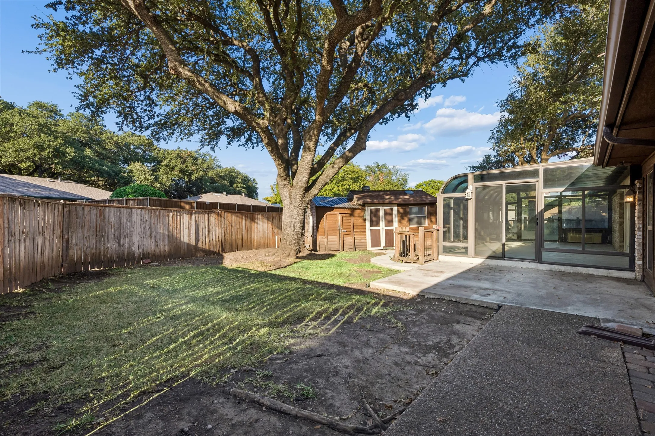 Single Family Residence For Sale in Dallas County , 5 Shannon Court, Richardson, Texas 75082, 4 Bedroom, 3 Bathroom, 2 Garage spaces, 2,421 Sqft, built in 1978, mls#21366862, Real Estate Agent in Richardson, Homes For Sale in Dallas county, Homes For Sale in Richardson, Realtor in Richardson Texas, Real Estate Brokerage Independent Realty Texas, Luminita Cordes Realtor