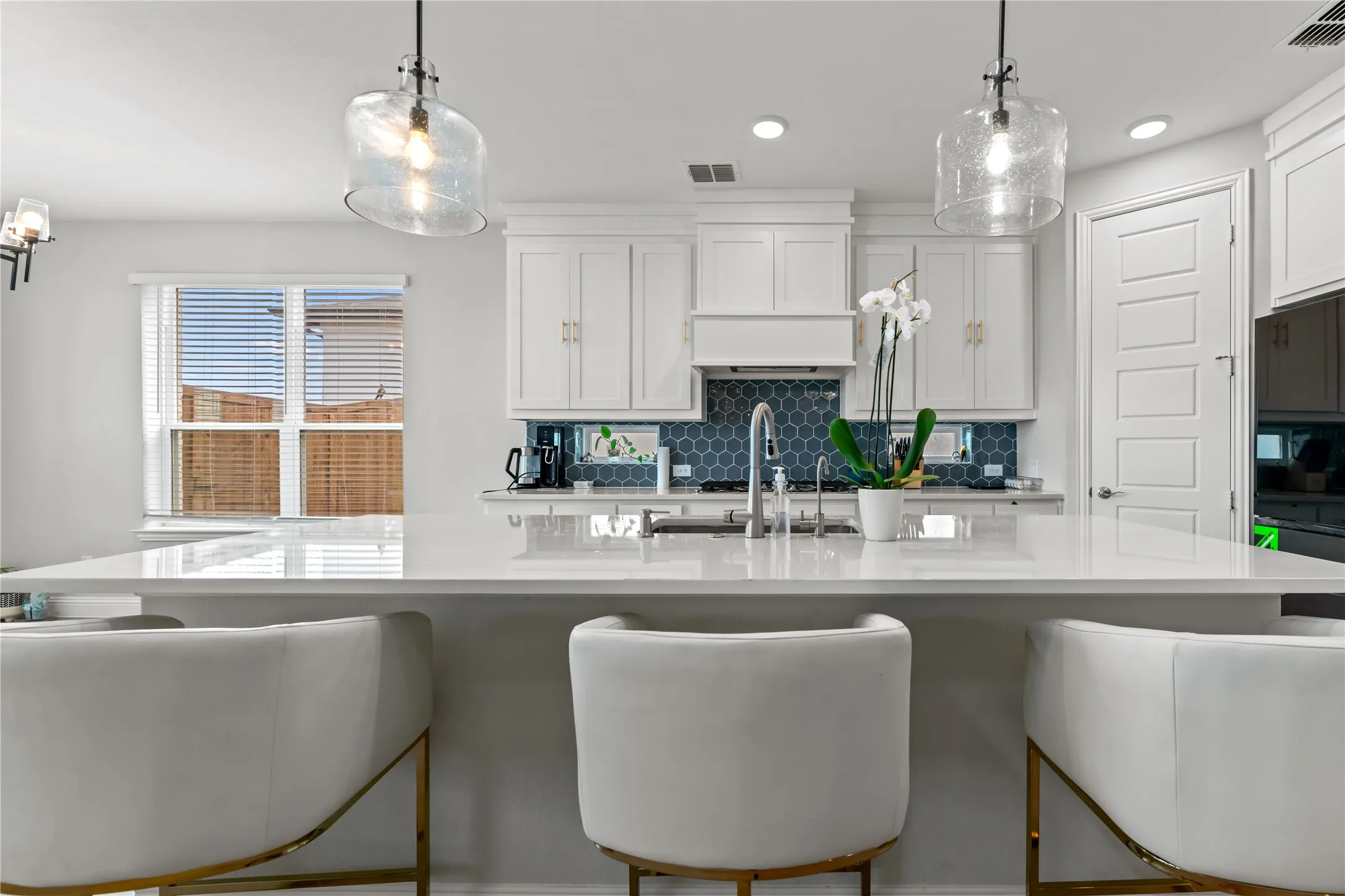 Single Family Residence For Rent in Collin County , 10609 Grayhead Drive, Frisco, Texas 75035, 5 Bedroom, 4 Bathroom, 2 Garage spaces, 3,670 Sqft, built in 2023, mls#21366420, Real Estate Agent in Frisco, Homes For Rent in Collin county, Homes For Rent in Frisco, Realtor in Frisco Texas, Real Estate Brokerage Independent Realty Texas, Luminita Cordes Realtor