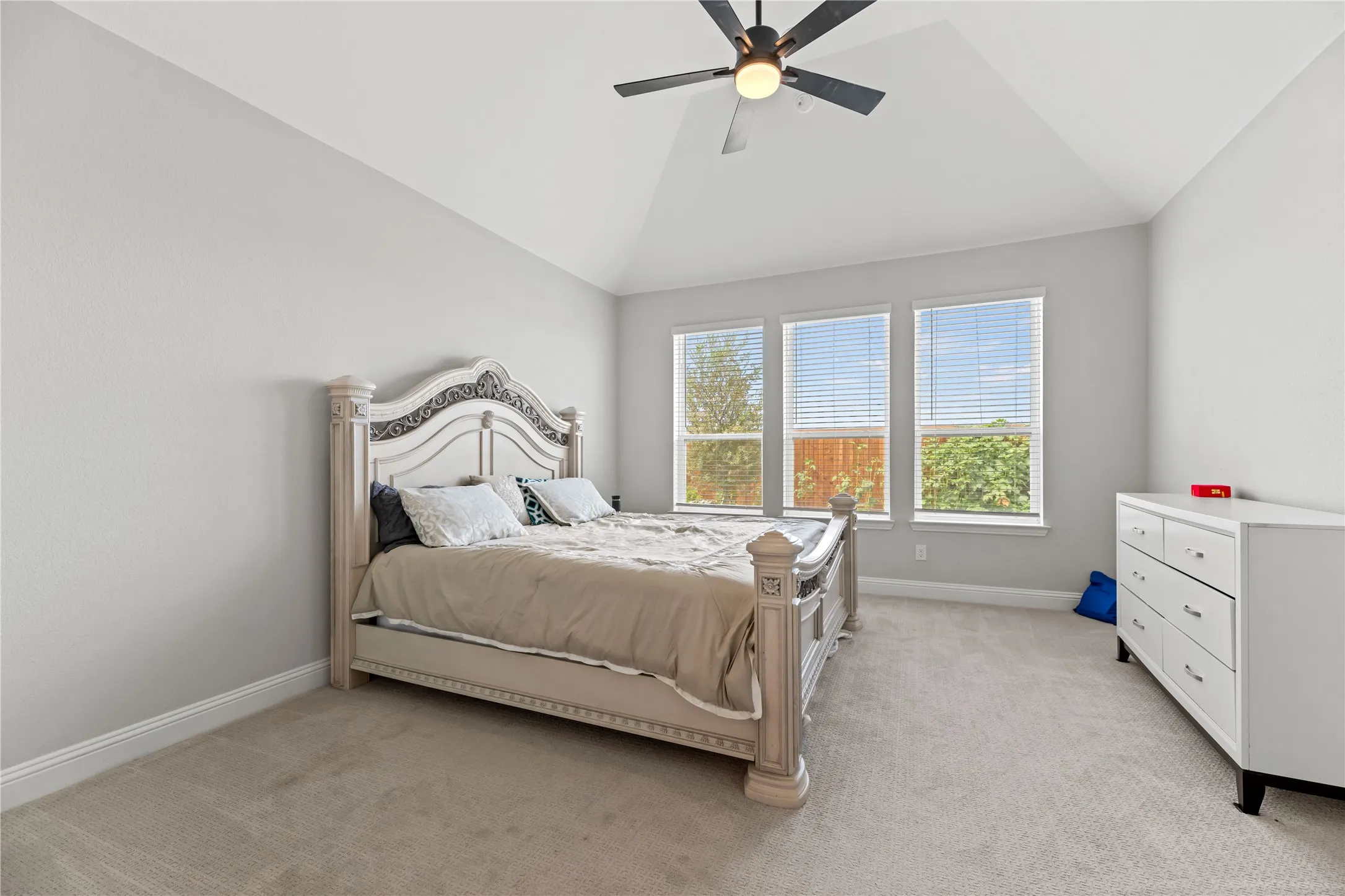Single Family Residence For Rent in Collin County , 10609 Grayhead Drive, Frisco, Texas 75035, 5 Bedroom, 4 Bathroom, 2 Garage spaces, 3,670 Sqft, built in 2023, mls#21366420, Real Estate Agent in Frisco, Homes For Rent in Collin county, Homes For Rent in Frisco, Realtor in Frisco Texas, Real Estate Brokerage Independent Realty Texas, Luminita Cordes Realtor