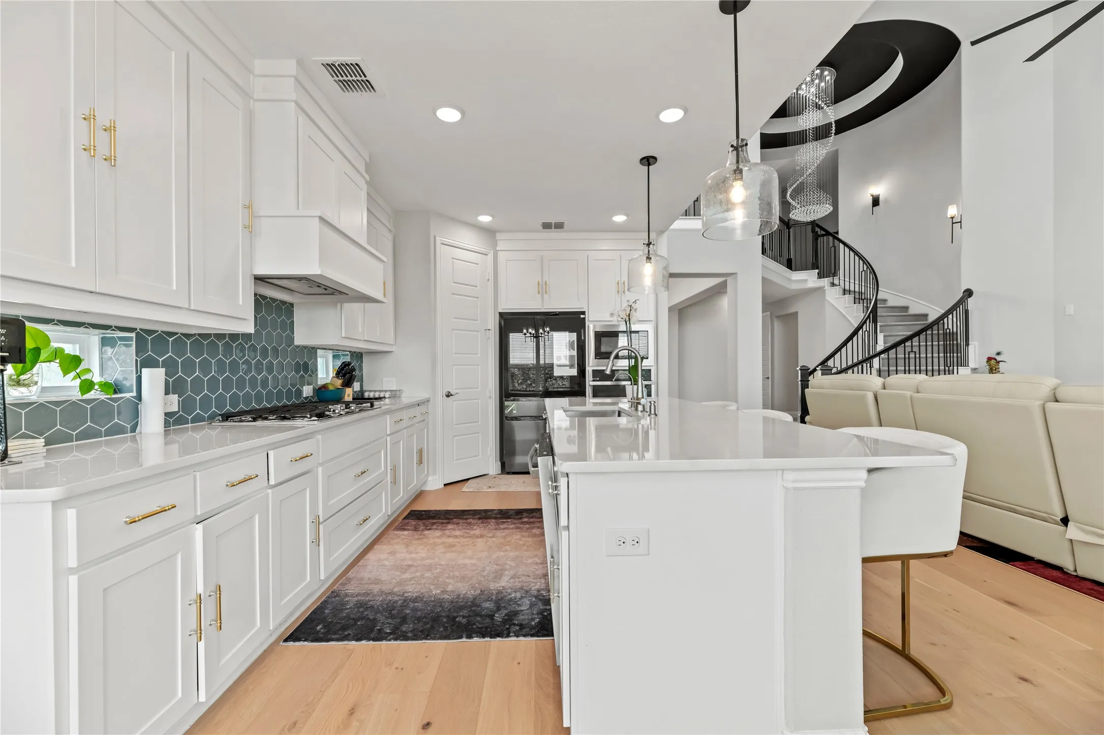 Single Family Residence For Rent in Collin County , 10609 Grayhead Drive, Frisco, Texas 75035, 5 Bedroom, 4 Bathroom, 2 Garage spaces, 3,670 Sqft, built in 2023, mls#21366420, Real Estate Agent in Frisco, Homes For Rent in Collin county, Homes For Rent in Frisco, Realtor in Frisco Texas, Real Estate Brokerage Independent Realty Texas, Luminita Cordes Realtor